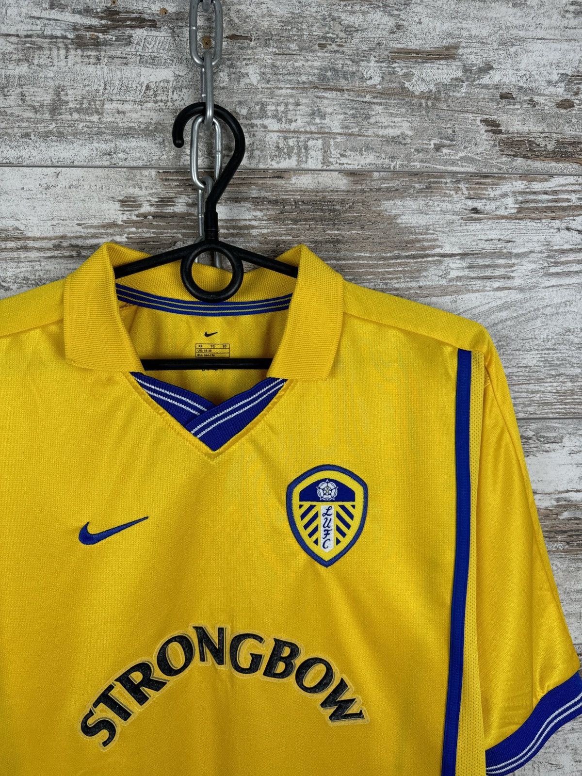 Nike × Vintage Mens Vintage Nike Leeds United FC 2000-02 T-shirt jersey Size US S / EU 44-46 / 1 - 2 Thumbnail