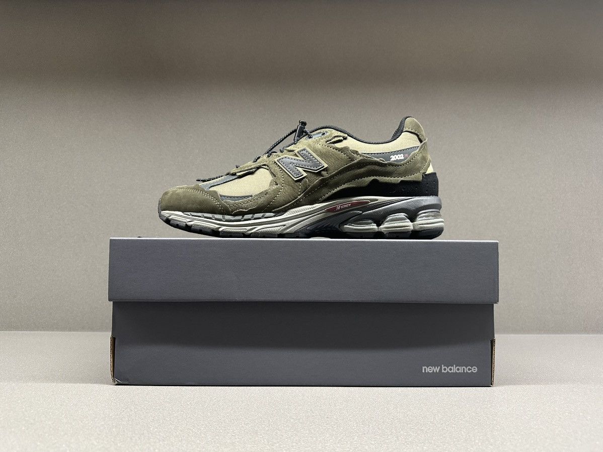 New Balance New Balance 2002R Protection Pack Dark Moss Size US 8.5 / EU 41-42 - 2 Thumbnail