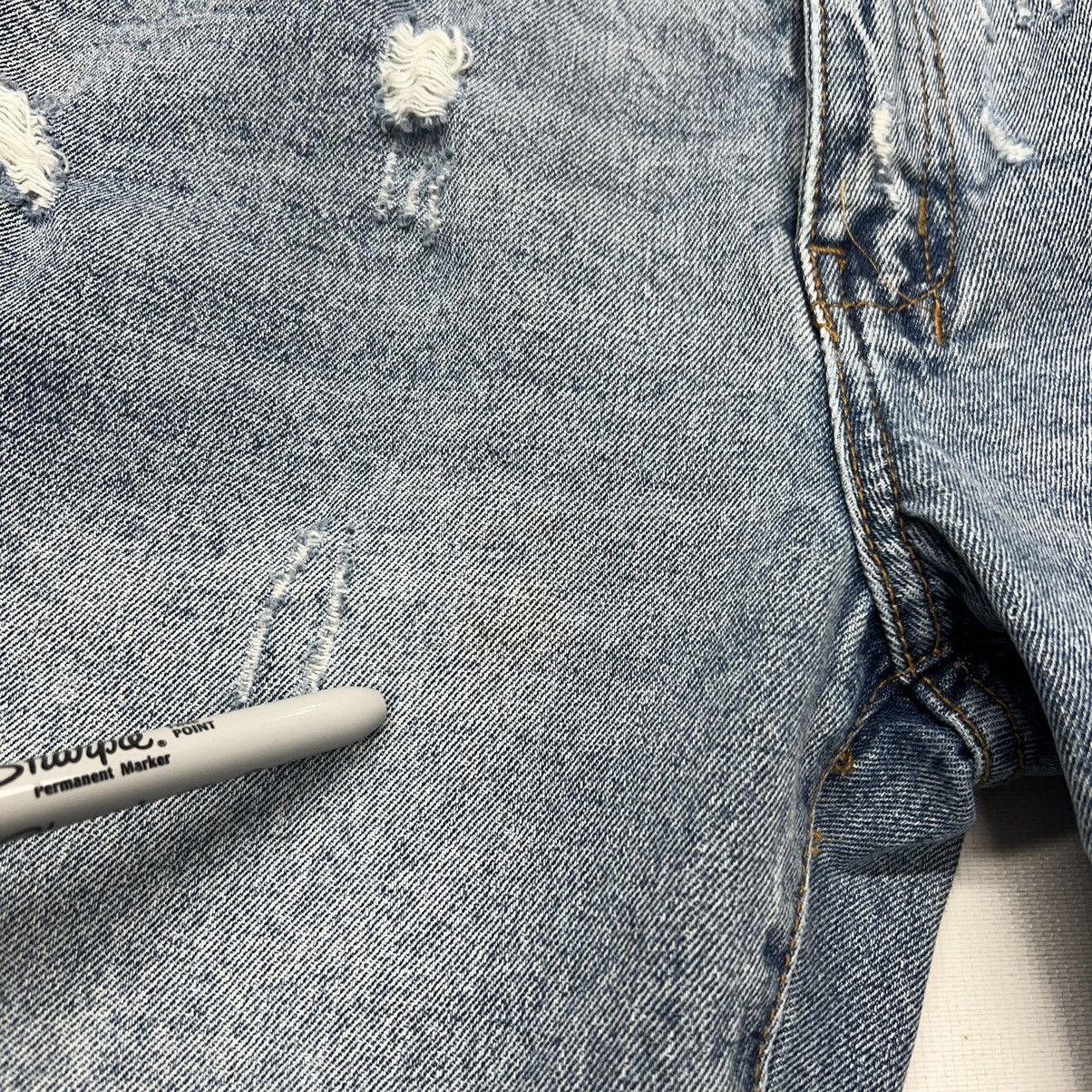 Cotton On Cotton On Jean Shorts Blue 90s Denim Distressed Ripped Faded Size US 28 / EU 44 - 6 Thumbnail