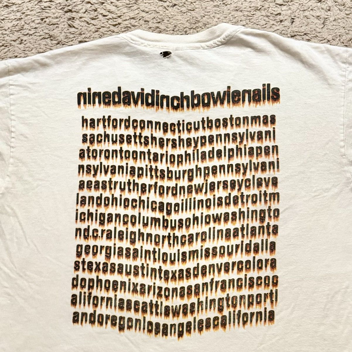 Vintage Vintage 1995 Nine Inch Nails & David Bowie Tour Tee Size US XL / EU 56 / 4 - 7 Thumbnail