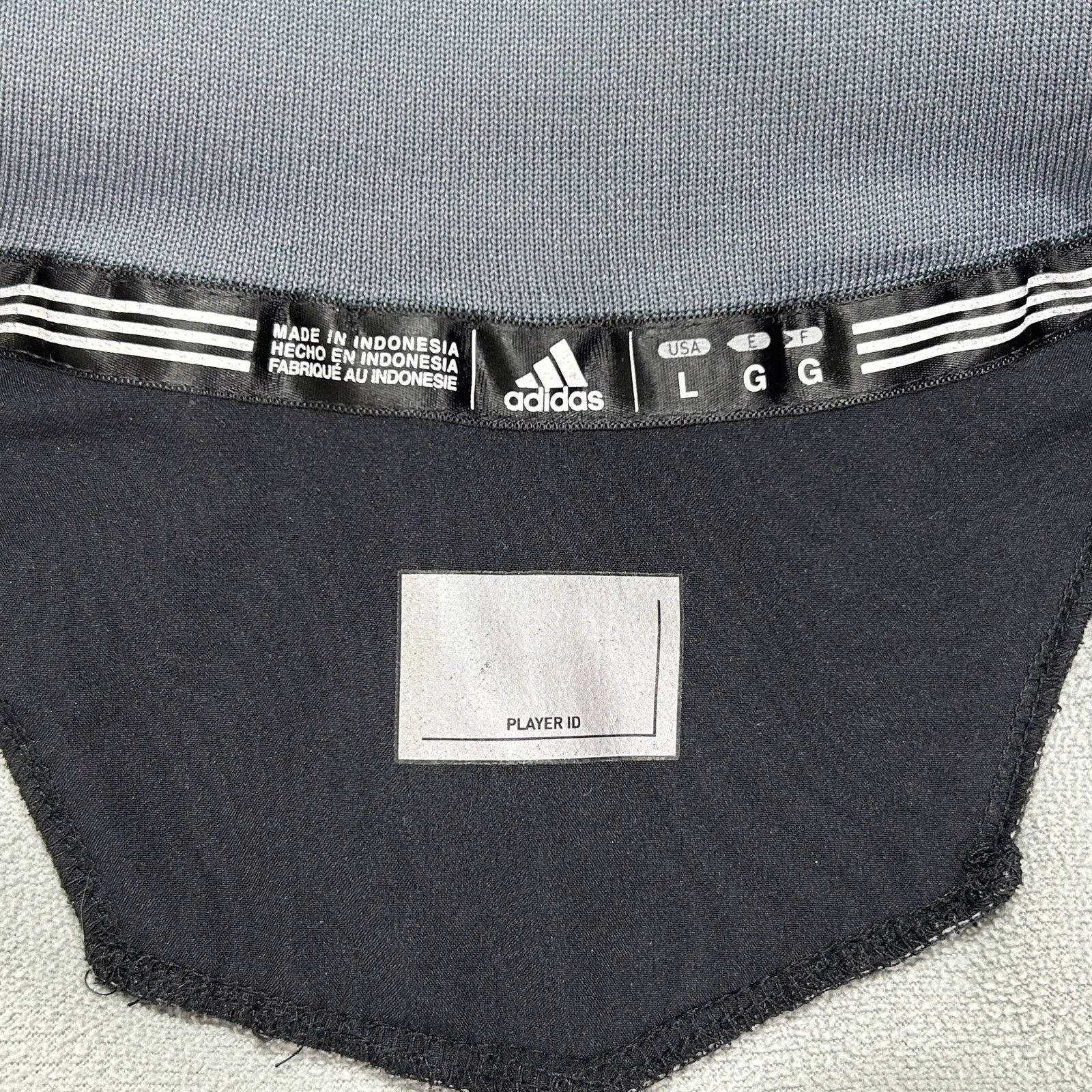 Adidas Adidas UVU Utah Valley sportswear soft shell jacket mens L Size US L / EU 52-54 / 3 - 8 Thumbnail