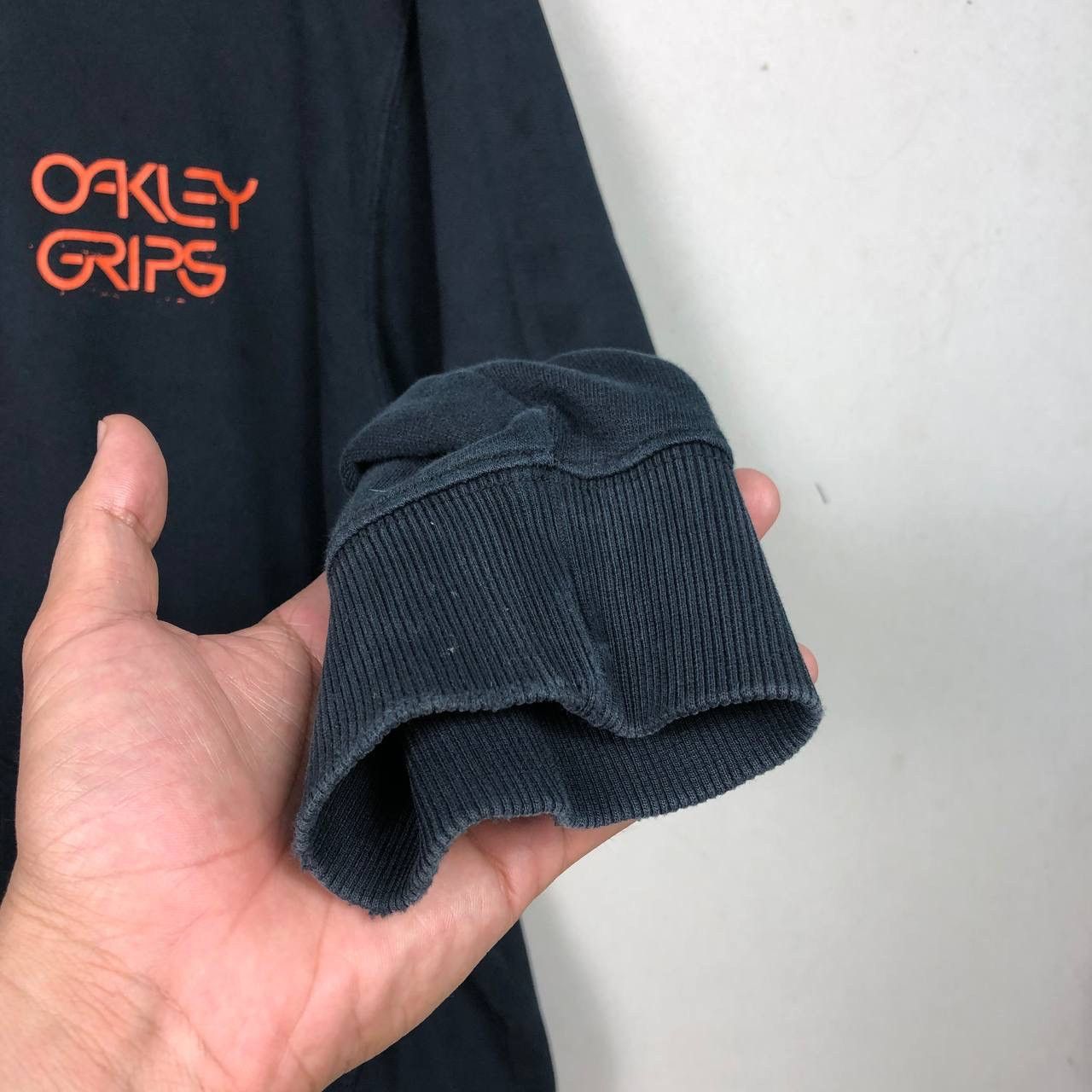 Oakley × Vintage 2000s Oakley Grips Spellout Hoodie Sweatshirt Size US XL / EU 56 / 4 - 5 Thumbnail