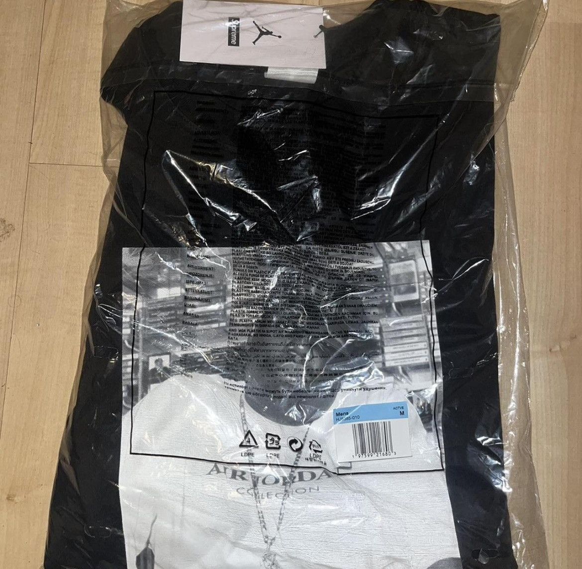 Nike × Supreme Supreme x Jordan Notorious BIG Biggie tee black medium Size US M / EU 48-50 / 2 - 1 Thumbnail
