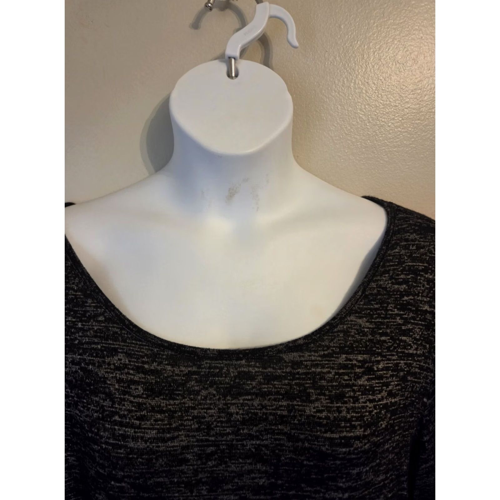 Avenue Avenue Sweater Top Gray Lightweight Knit Stretchy 2X Womens Size XXL / US 16-18 / IT 52-54 - 2 Thumbnail