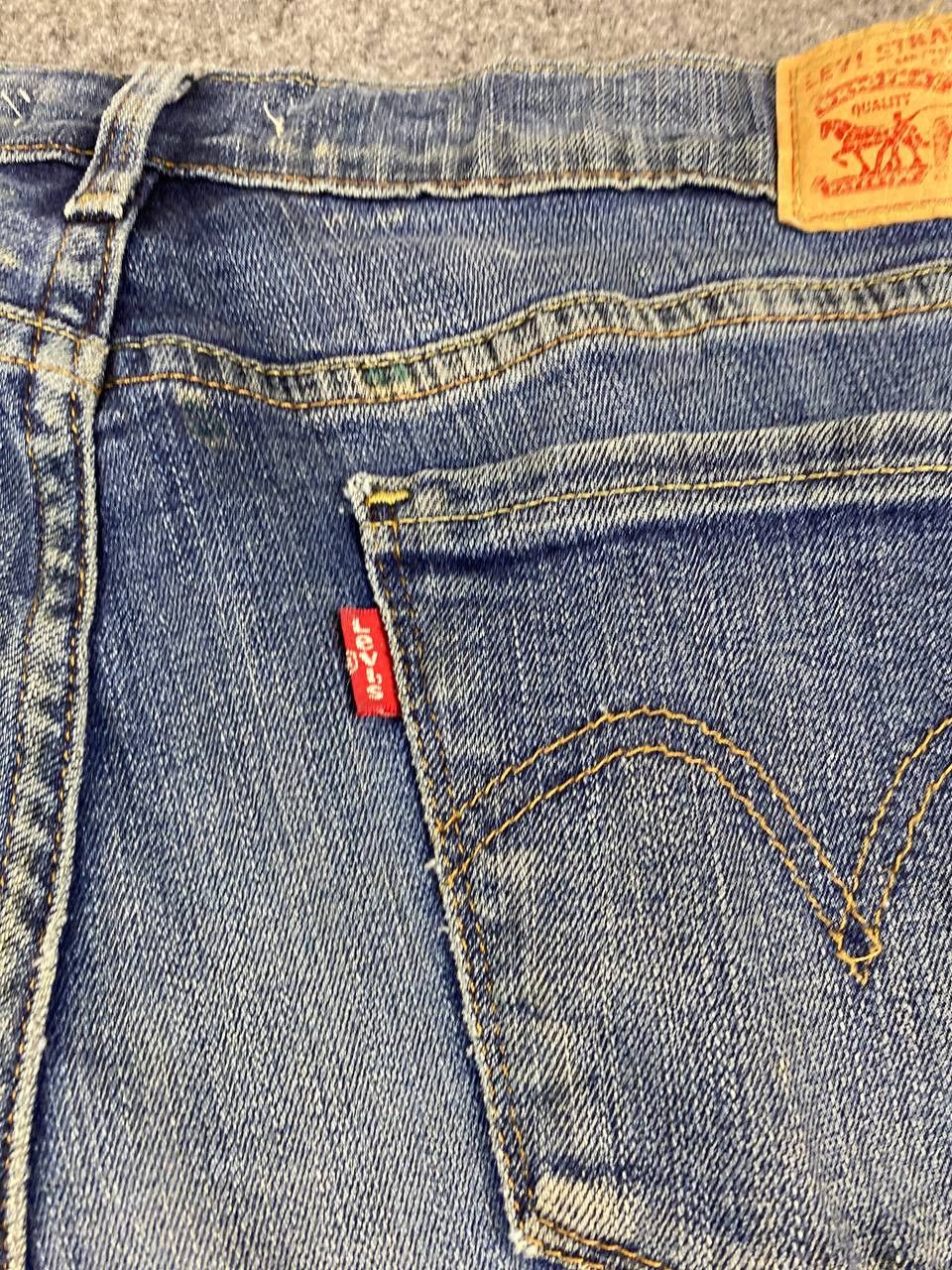 Levi's levis 505 straight leg distressed denim Size 35" - 5 Thumbnail