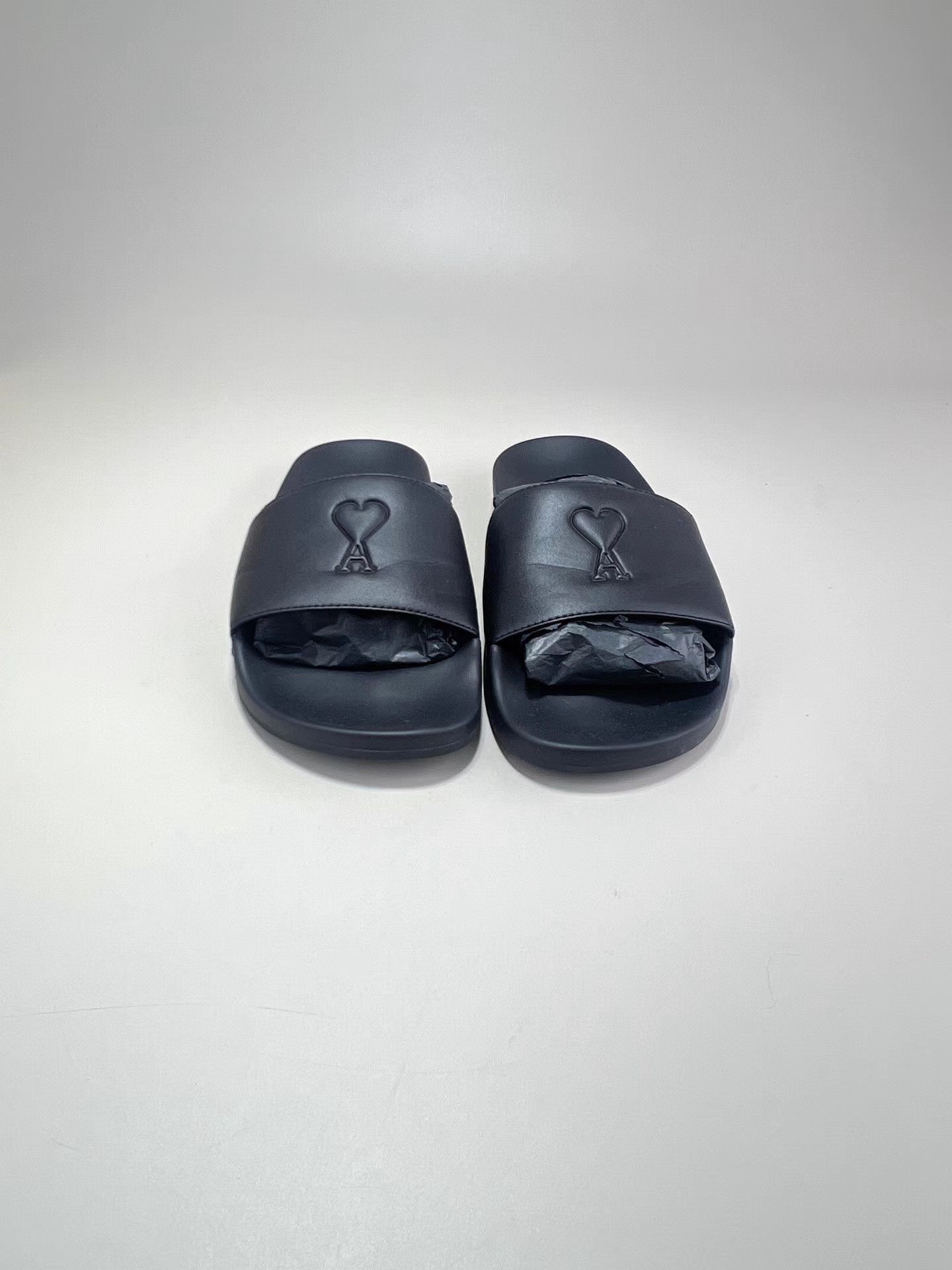 AMI AMI Black Heart Embossed Slide Sandals Size US 7 / IT 37 - 2 Thumbnail