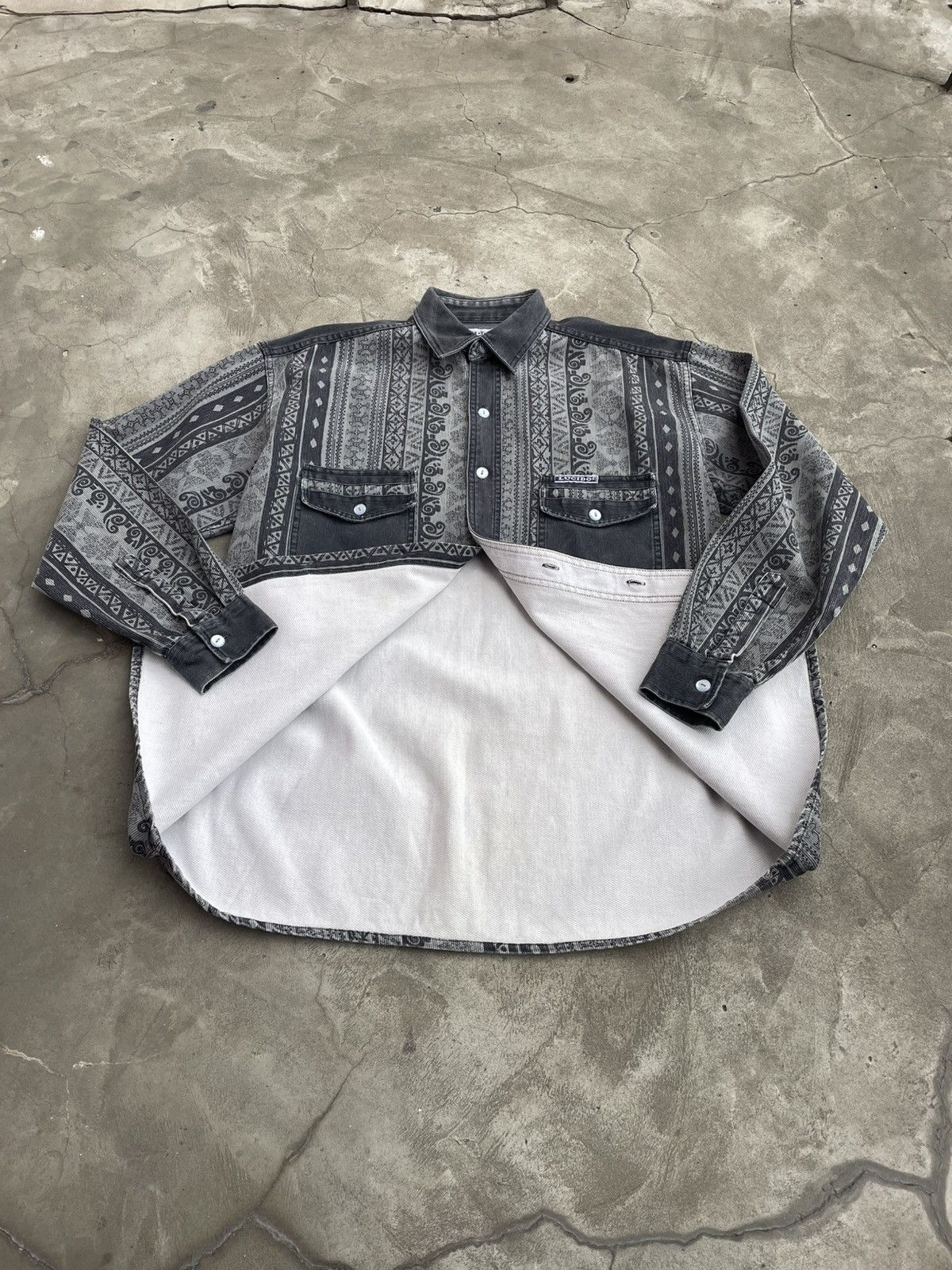Vintage Ornamental Corduroy Shirt, Heavyweight Size US L / EU 52-54 / 3 - 8 Thumbnail