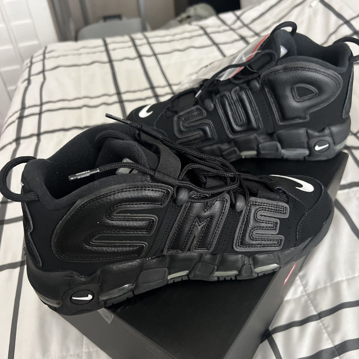 Nike × Supreme NIKE AIR UPTEMPO SUPREME Size US 9 / EU 42 - 2 Thumbnail