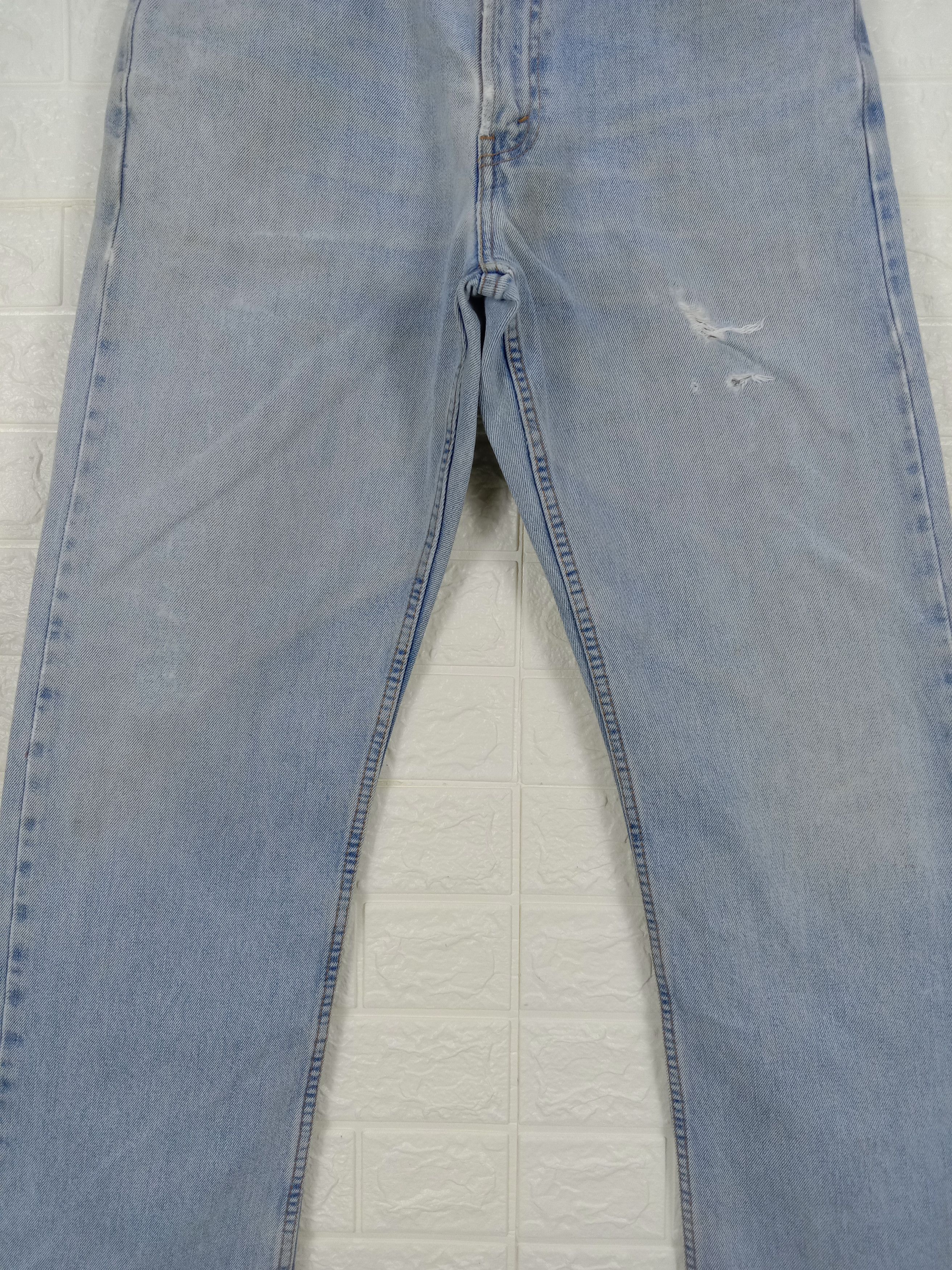 Levi's Vintage Levi's 505 Jeans Light Wash Distressed Denim Size US 32 / EU 48 - 3 Thumbnail