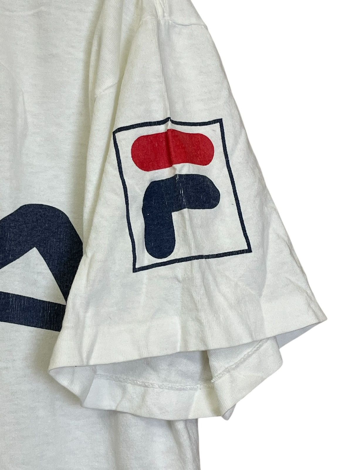 Fila ARCHIVE VINTAGE 90s FILA BIG LOGO SPELLOUT TEE SHIRT Size US L / EU 52-54 / 3 - 7 Thumbnail