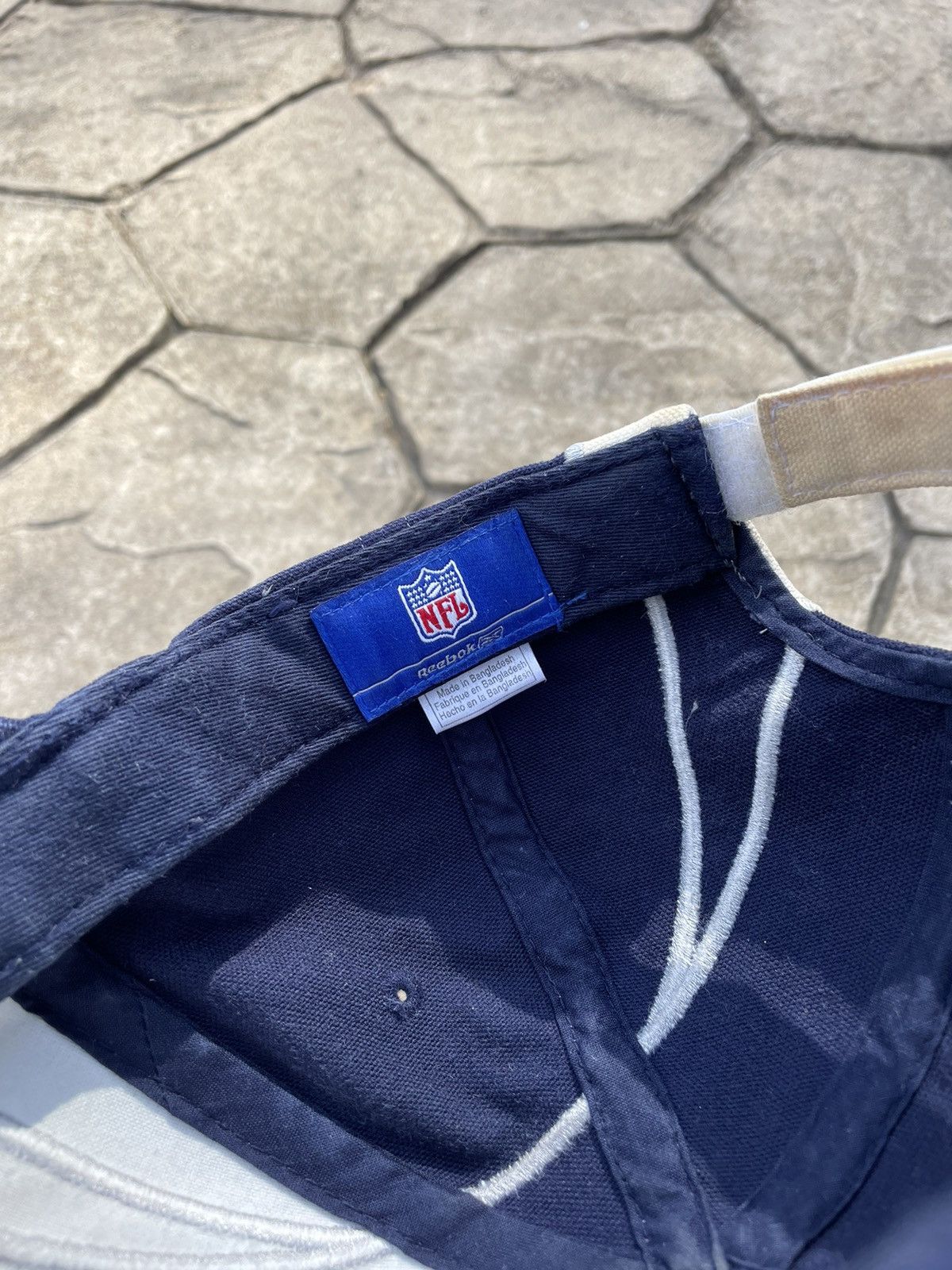 NFL × Reebok Y2K Reebok Dallas Cowboys Retro Hat Size ONE SIZE - 6 Thumbnail