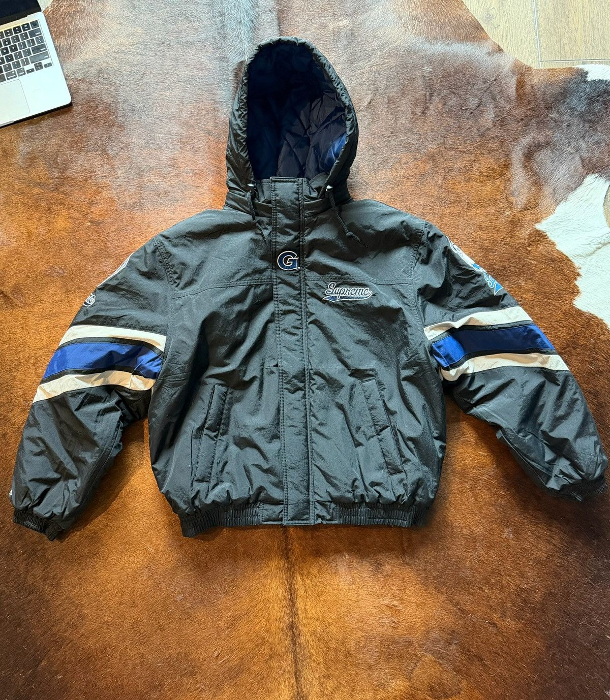 Supreme mitchell and ness NCAA georgetown hooded stadium jacket Size US M / EU 48-50 / 2 - 1 Thumbnail