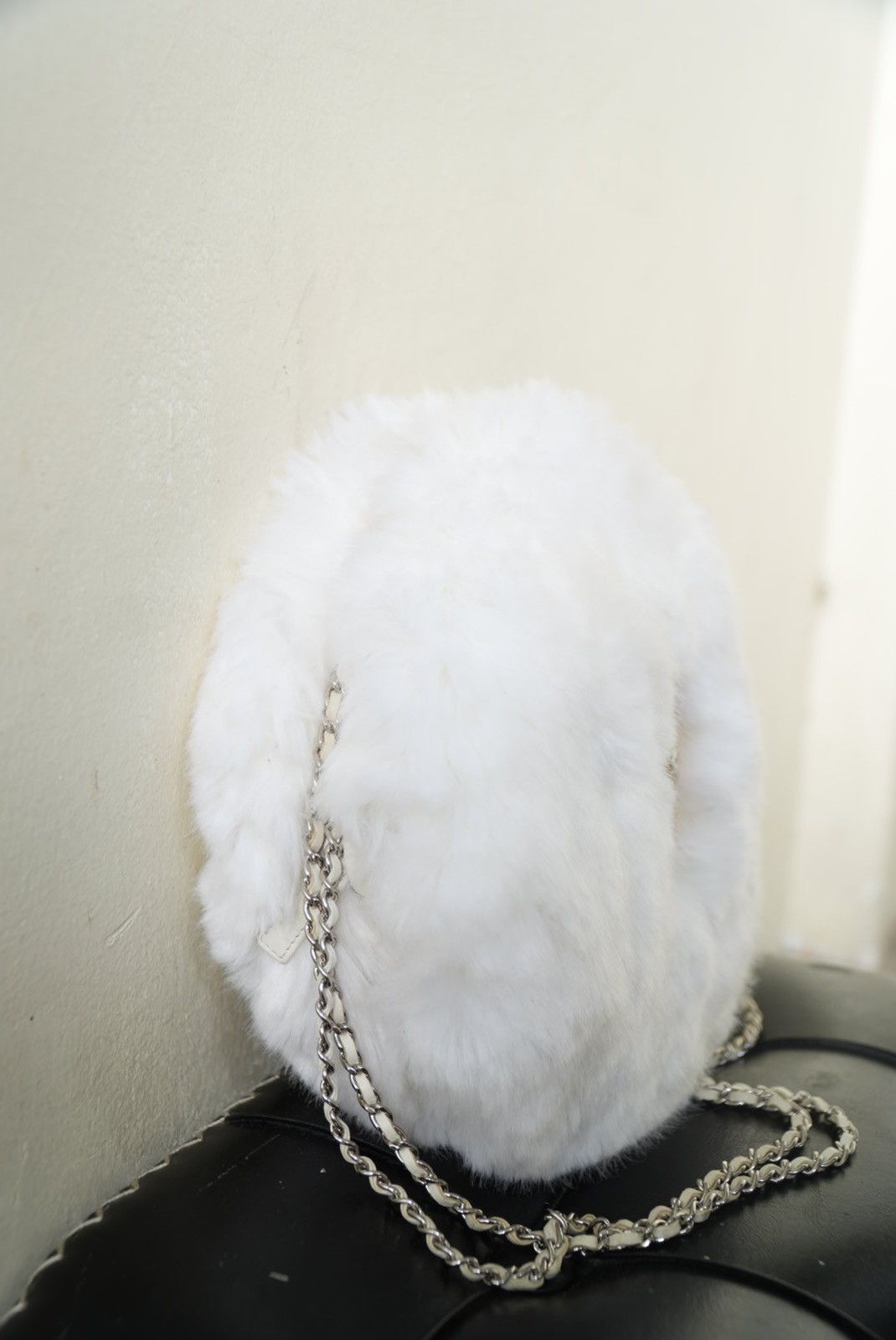 Chanel Chanel White Faux Fur Crystal Embellished CC Round Crossbody Size ONE SIZE - 8 Thumbnail