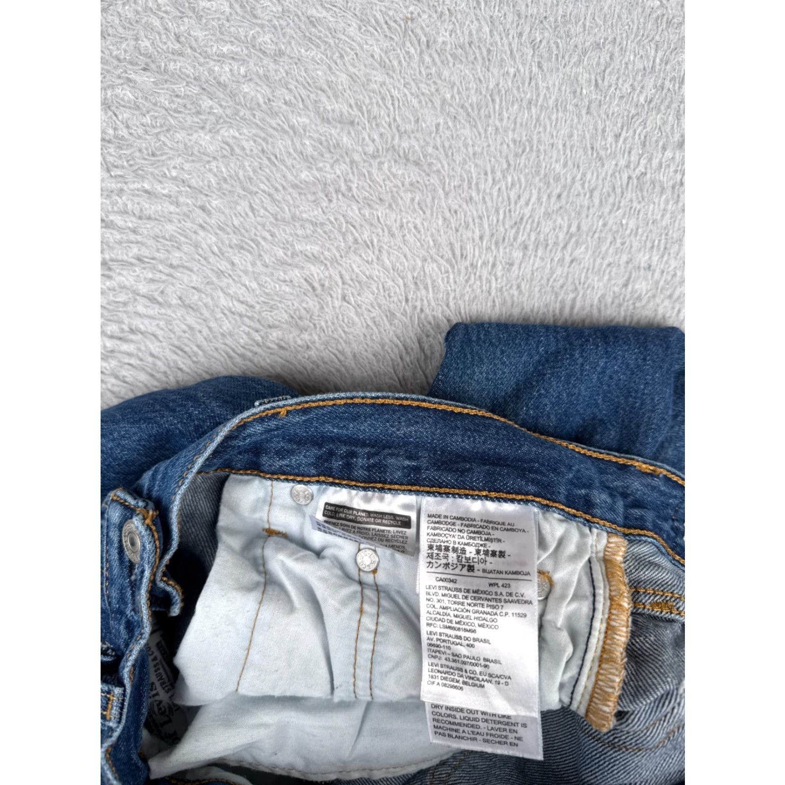 Levi's Levi's Levi'S 501 Jeans Jeans Denim Distressed Button Fly 28x25 Cotton Blue Regular Men Vintage? No. (But must not add new info) Size US 28 / EU 44 - 7 Thumbnail
