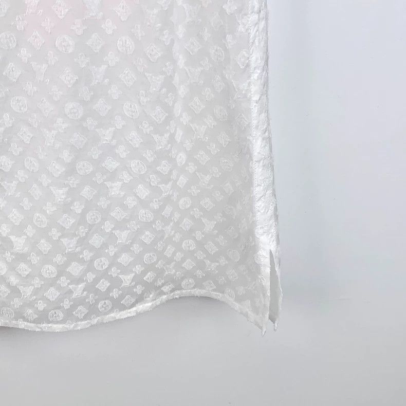 Louis Vuitton Louis Vuitton 23 white logo embossed full-print cotton lap Size XS / US 0-2 / IT 36-38 - 4 Thumbnail