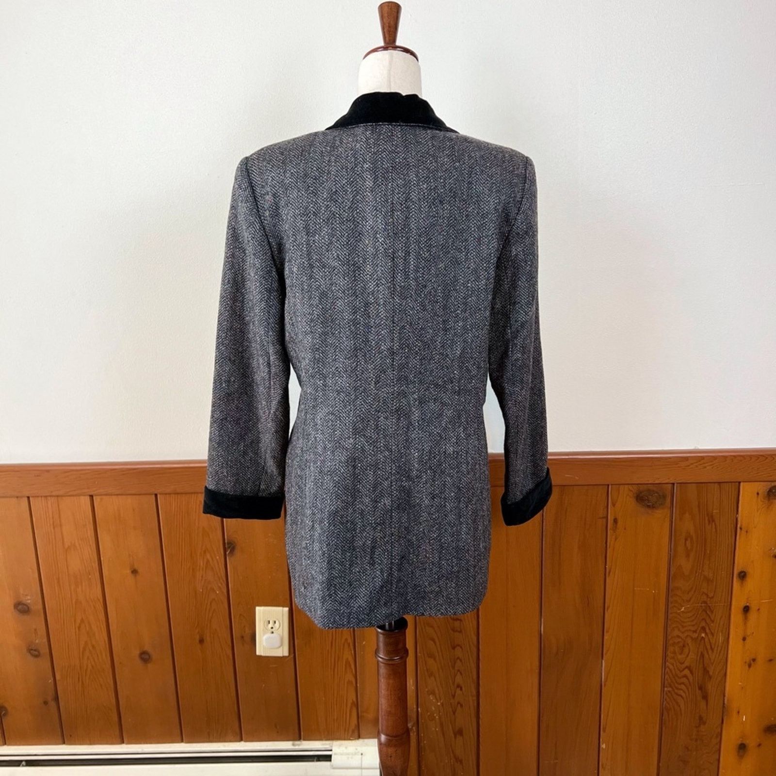 Vintage Super Cool Vintage 1980s Maurice’s Velvet Trim Tweed Blazer! Size M / US 6-8 / IT 42-44 - 4 Thumbnail