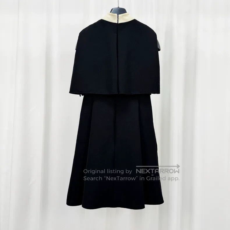 Valentino Valentino Show off black and white color-blocked dresses Size S / US 4 / IT 40 - 2 Thumbnail