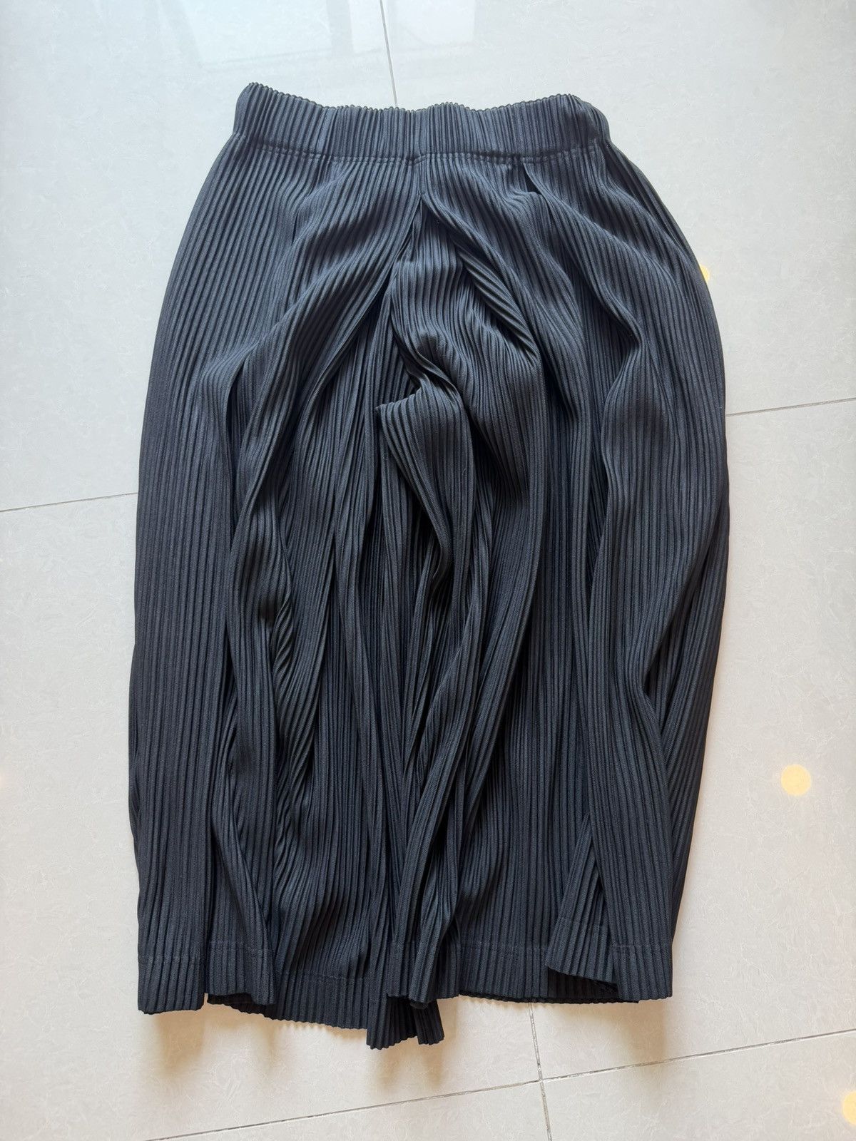 Homme Plisse Issey Miyake ISSEY MIYAKE HOMME PLISSE HAKAMA PANTS Size US 36 / EU 52 - 4 Thumbnail