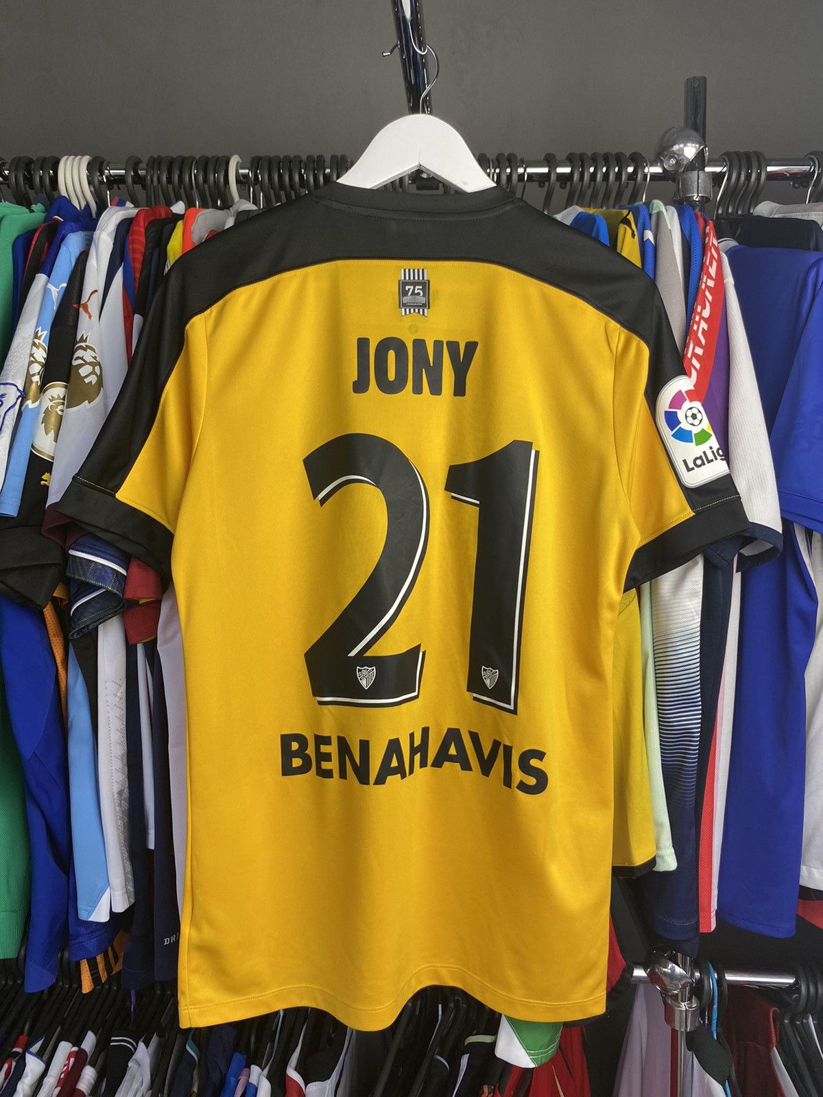 Nike 2016/17 NIKE MALAGA #21 JONY AWAY SOCCER FOOTBALL JERSEY Size US M / EU 48-50 / 2 - 2 Thumbnail