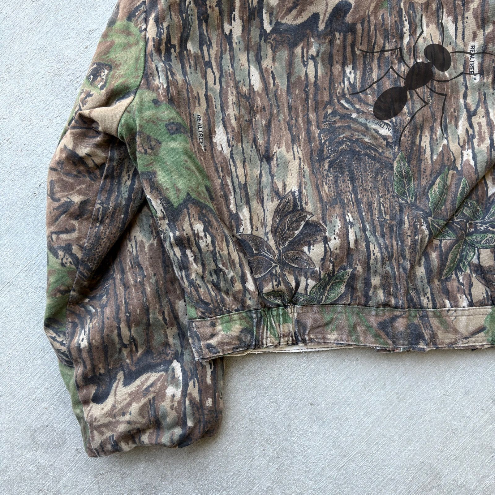 Carhartt × Vintage Walls realtree camo cropped work wear jacket Size US M / EU 48-50 / 2 - 8 Thumbnail