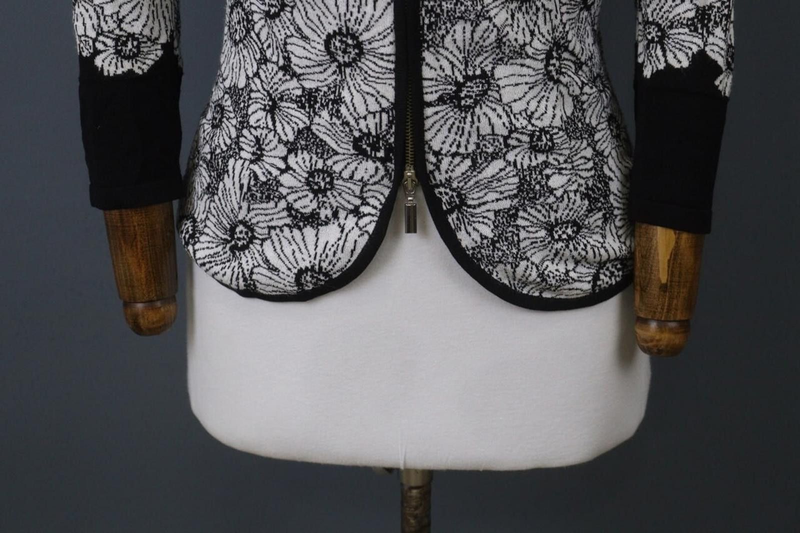 Designer Stizzoli Black White Floral Viscose Knitted Cardigan Size 42 Size M / US 6-8 / IT 42-44 - 3 Thumbnail