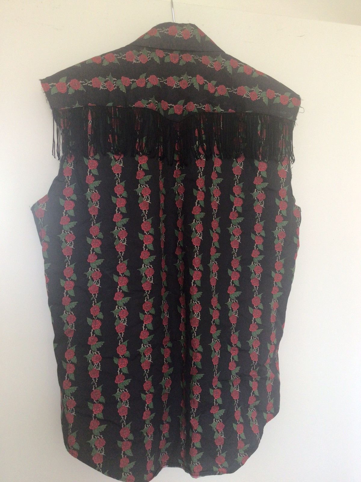 Number (N)ine N(N) Sleeveless, cowboy shirt with roses, fringe, 2 pockets Size US M / EU 48-50 / 2 - 12 Thumbnail