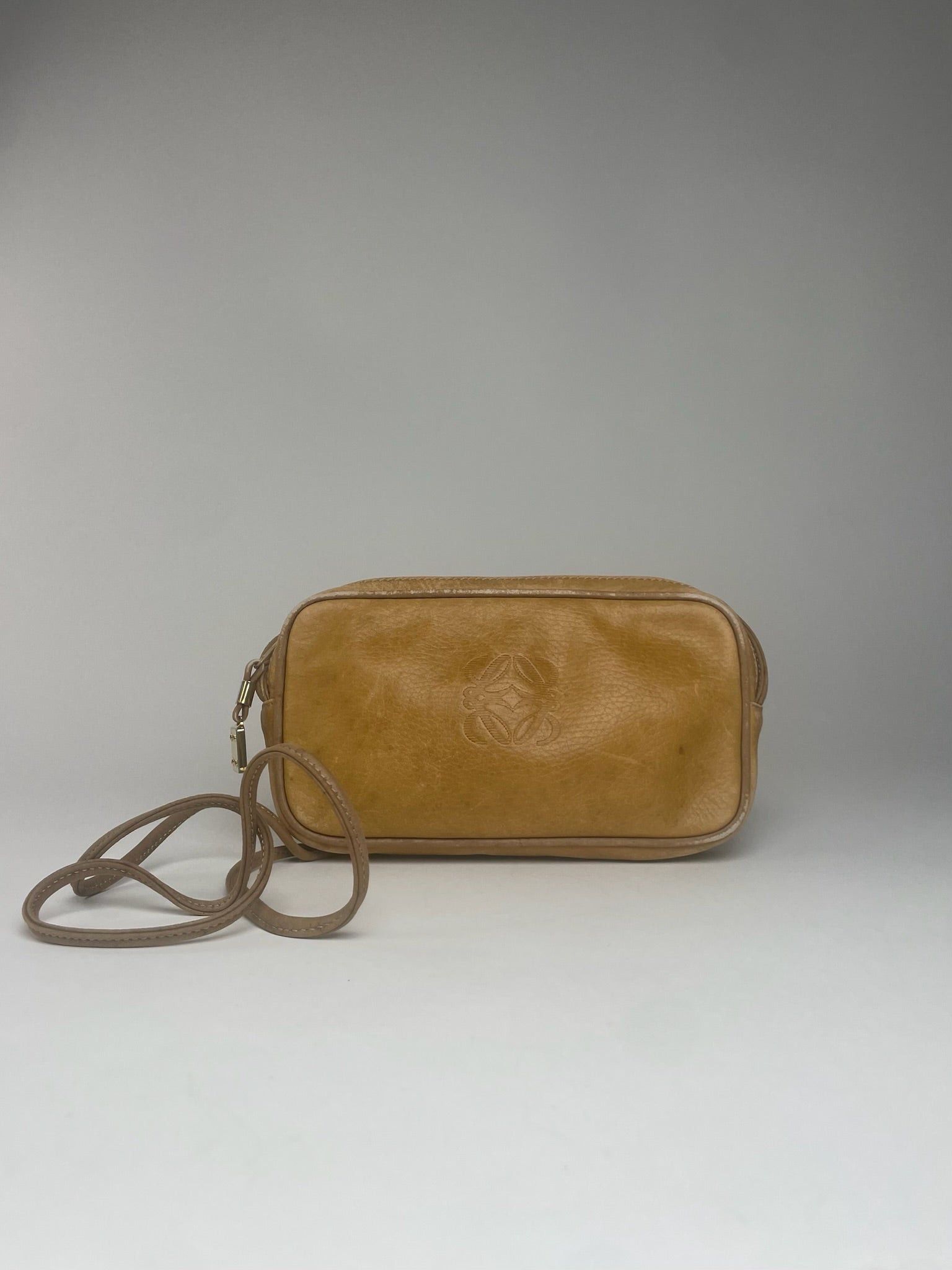 Loewe Vintage Madrid Anagram Leather Shoulder Bag Yellow Size ONE SIZE - 1 Thumbnail