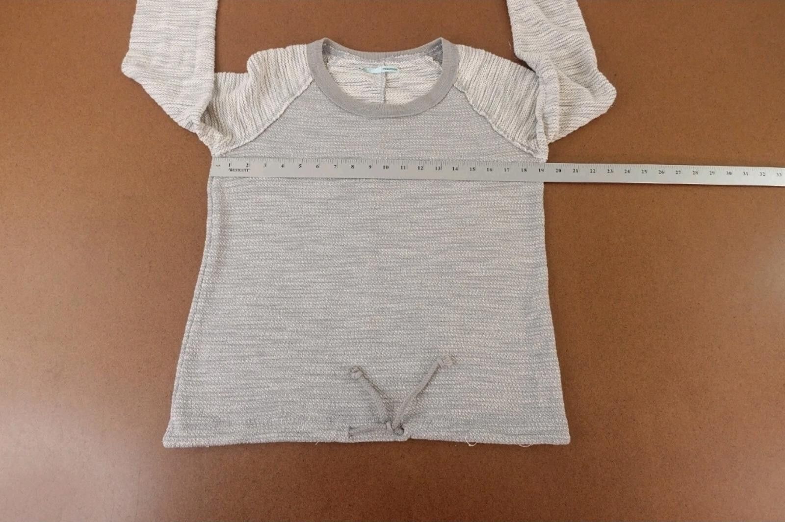 Other Maurices Women's Gray Shimmer Knit Sweater Size M / US 6-8 / IT 42-44 - 4 Thumbnail