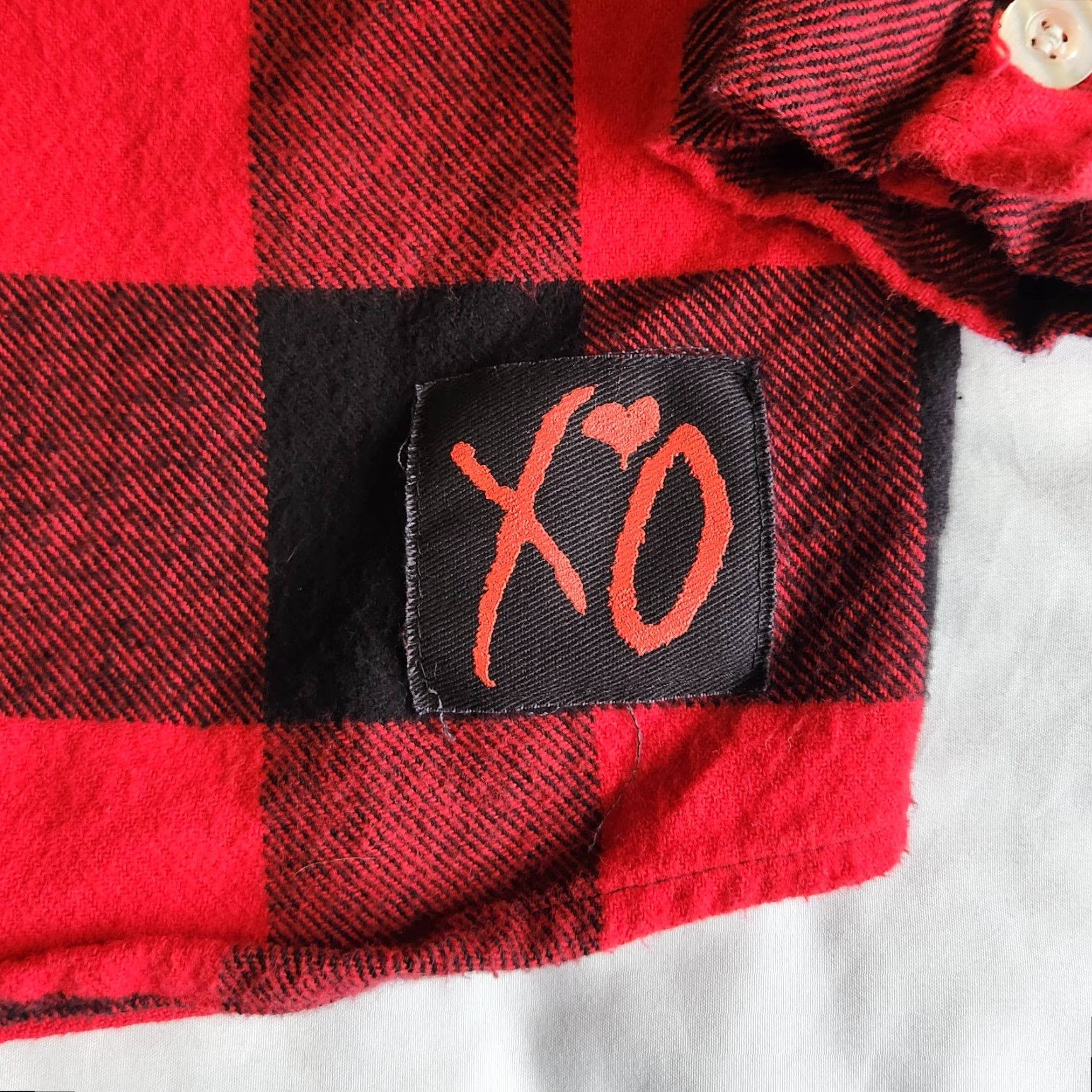 Vintage VINTAGE The Weeknd XO Till We Overdose Rare Hip Hop Merch Flannel Shirt L Red Black Cotton Polyester Button-Up Men XS-XL Size US L / EU 52-54 / 3 - 4 Thumbnail