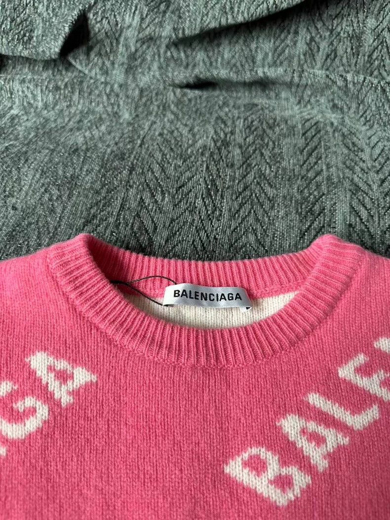 Balenciaga Balenciaga Pink bullet screen sweater Size US XS / EU 42 / 0 - 3 Thumbnail