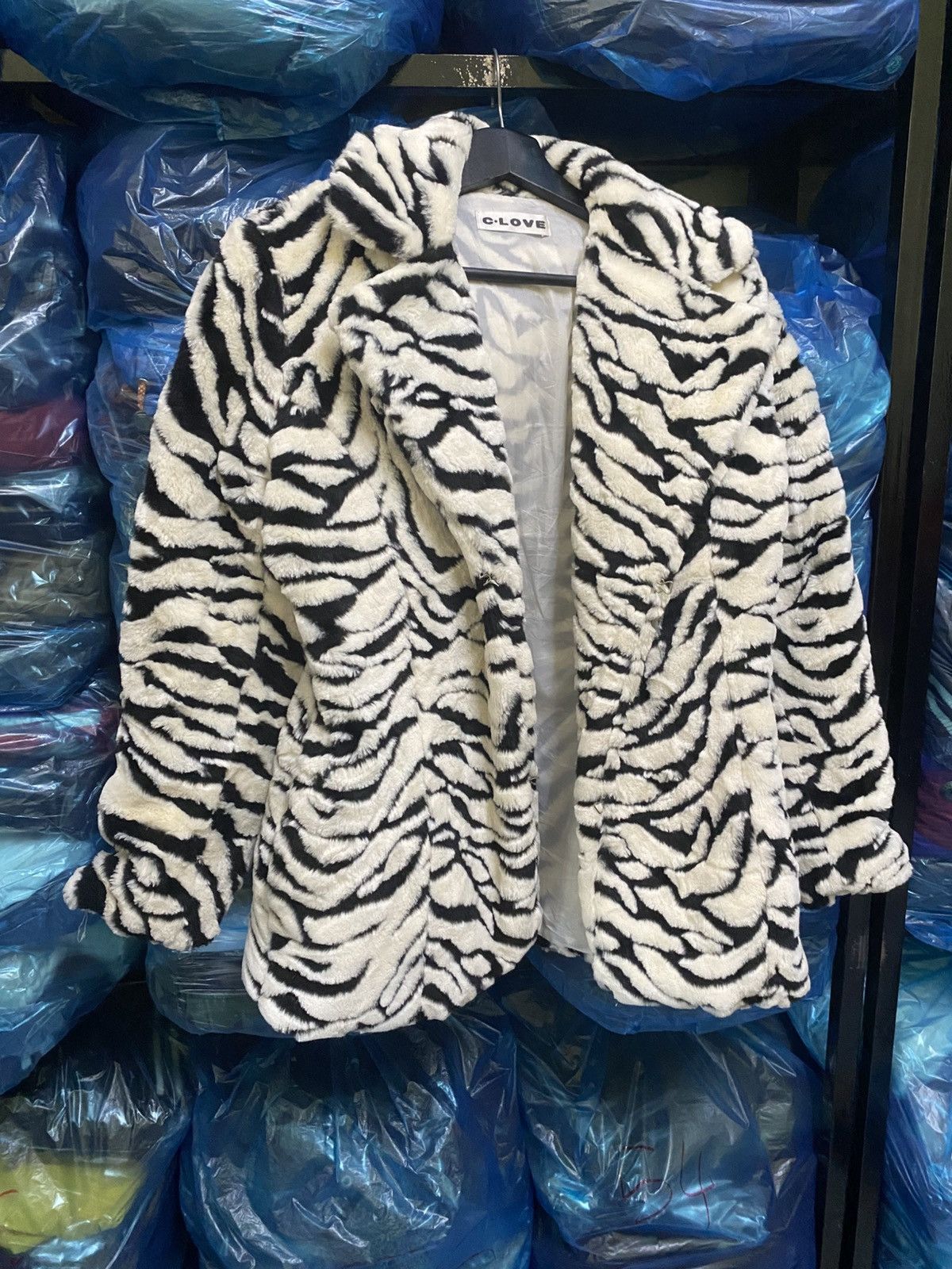 Other Vintage Zebra Print Faux Fur Coat – Bold Statement Outerwear Size M / US 6-8 / IT 42-44 - 8 Thumbnail