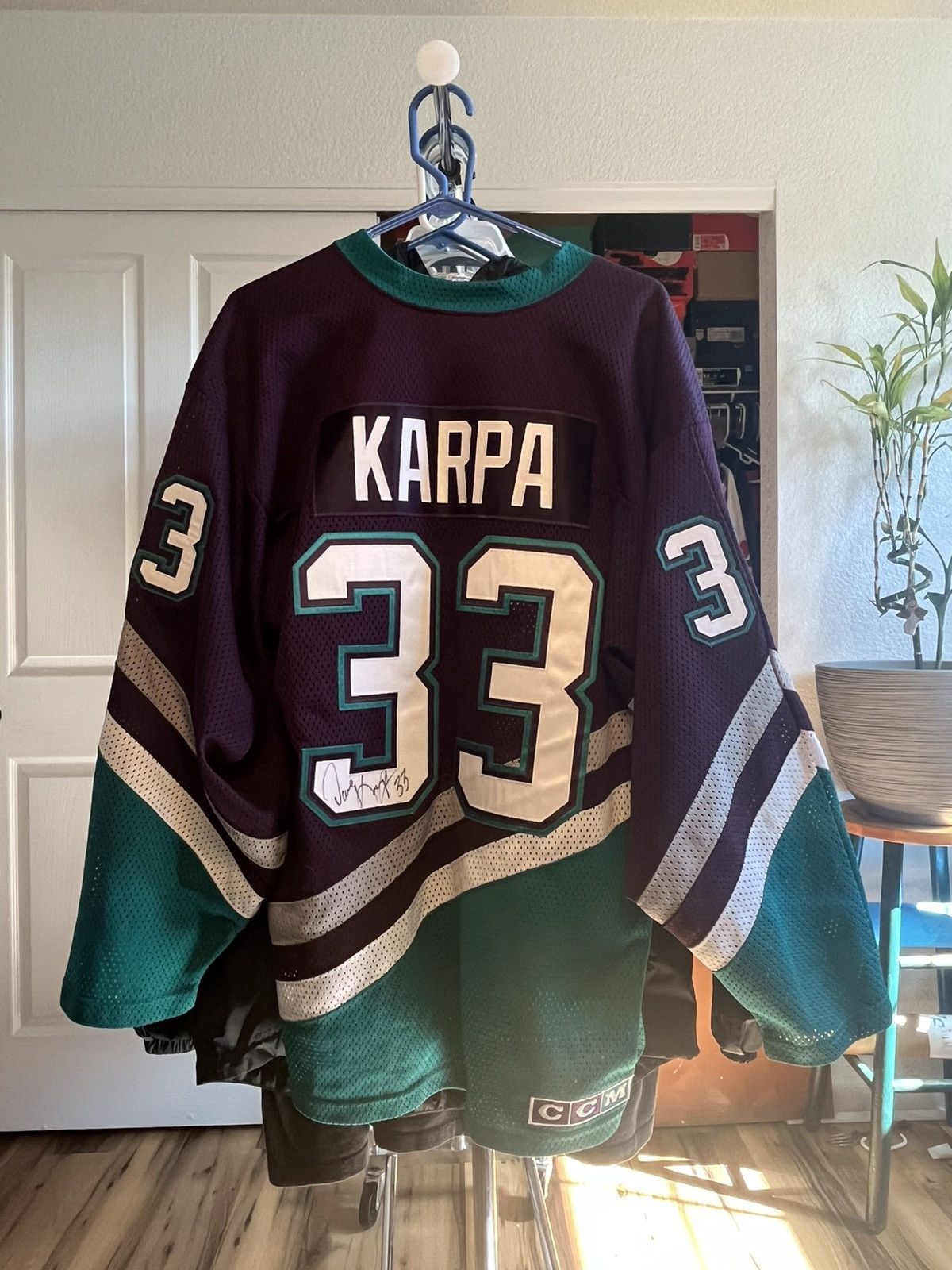 Ccm Vintage Signed Mighty Ducks #33 Dave Karpa NHL Hockey Jersey Size US L / EU 52-54 / 3 - 1 Thumbnail