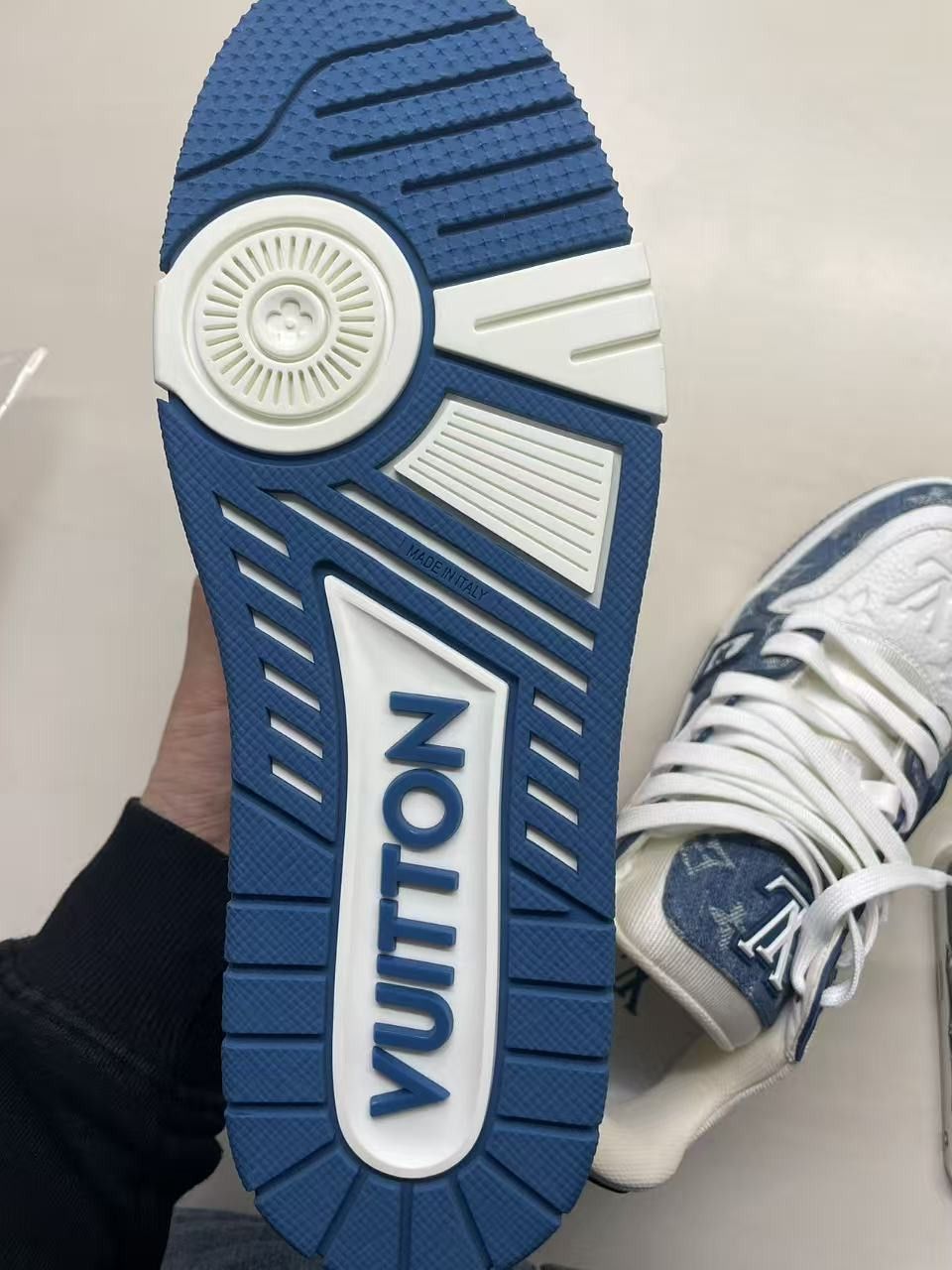 Louis Vuitton Louis Vuitton Denim Monogram Trainer Sneakers Size US 6.5 / IT 36.5 - 11 Thumbnail