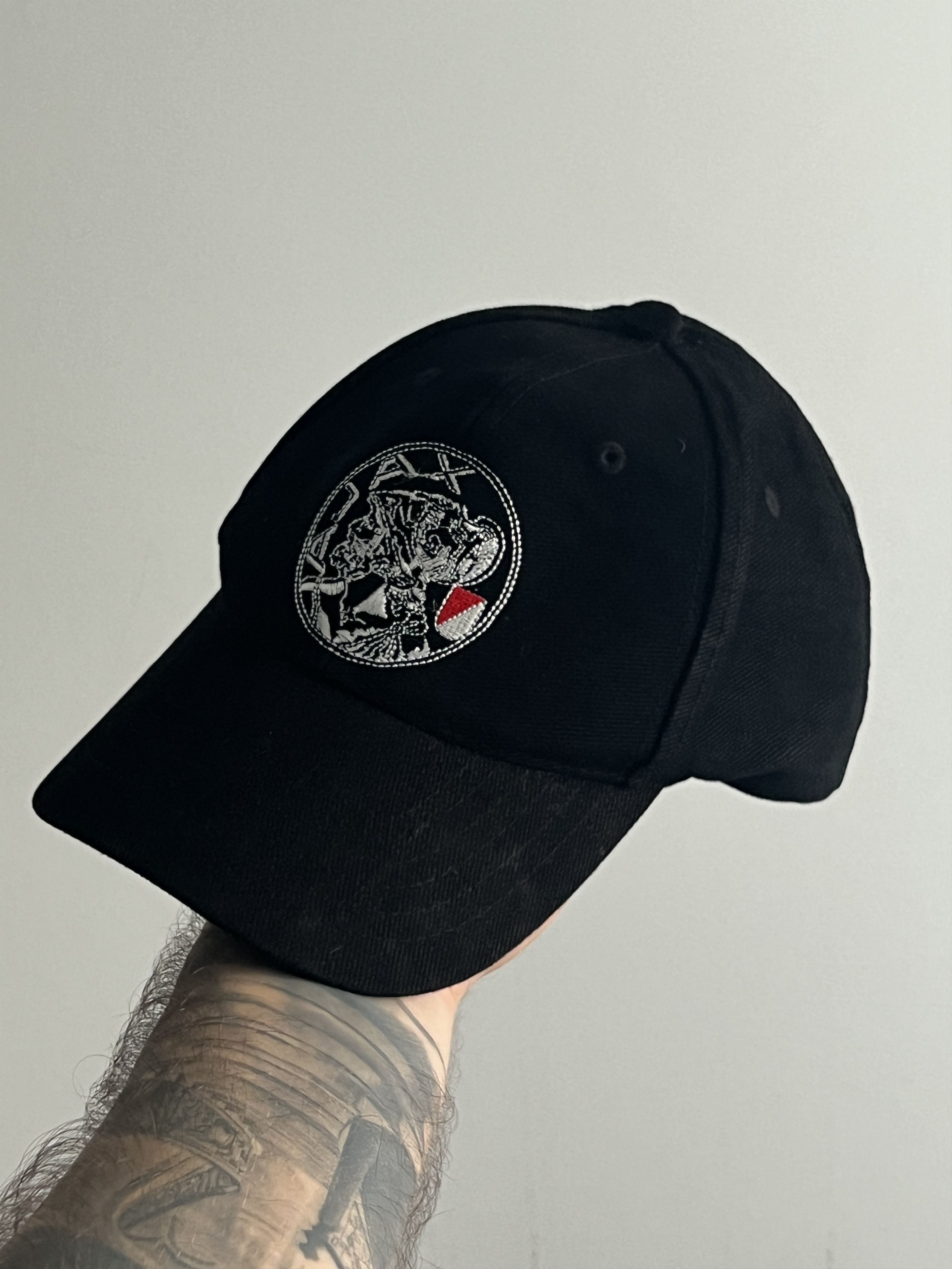 Vintage Vintage Cap Ajax Amsterdam Football Rare 90s Streetwear Hat Size ONE SIZE - 1 Thumbnail