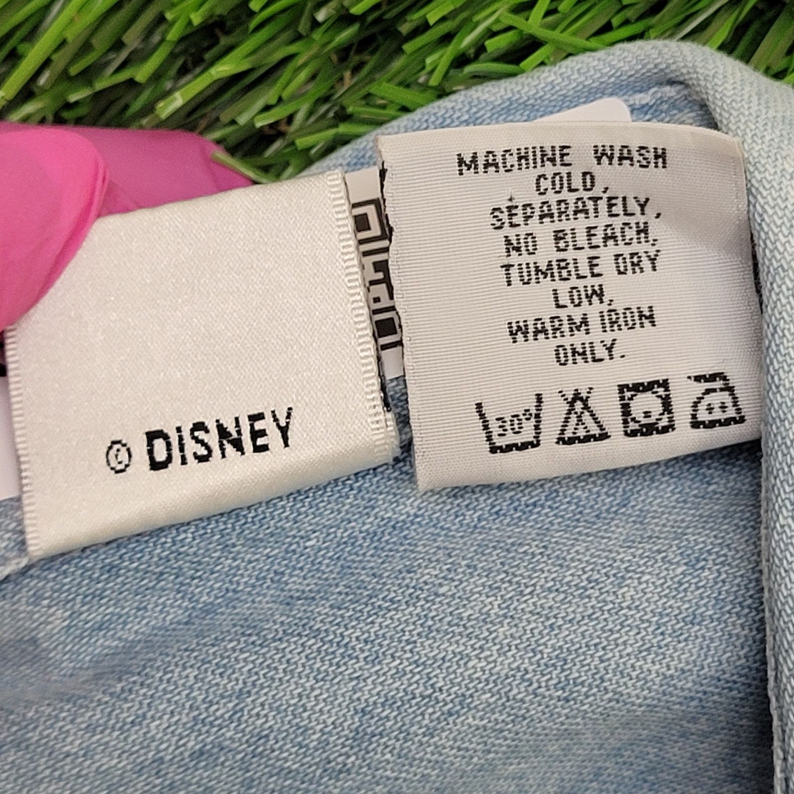 Disney Vintage Disney Winnie-the-Pooh Denim Button Shirt M/L 23x30 Size US M / EU 48-50 / 2 - 7 Thumbnail