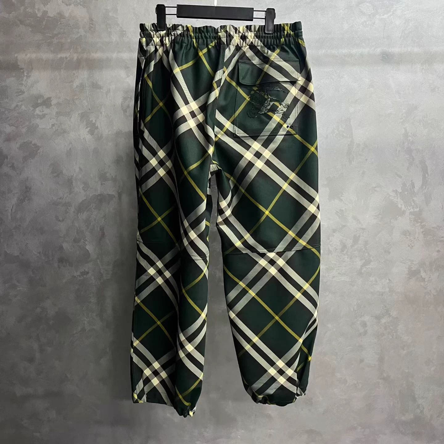 Burberry Burberry Ivy Green Color Block Plaid Straight Chinos M Size US 32 / EU 48 - 2 Thumbnail
