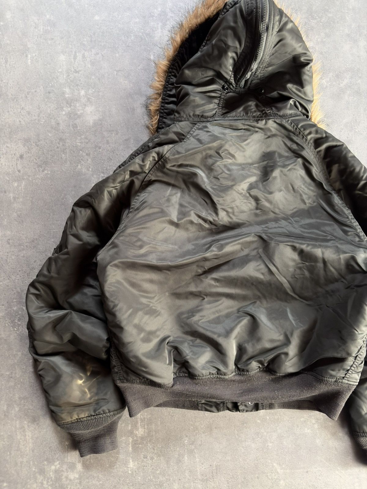 Alpha Industries 00s Alpha Industries Faux Fur Hooded Bomber Jacket S M Size US S / EU 44-46 / 1 - 14 Thumbnail