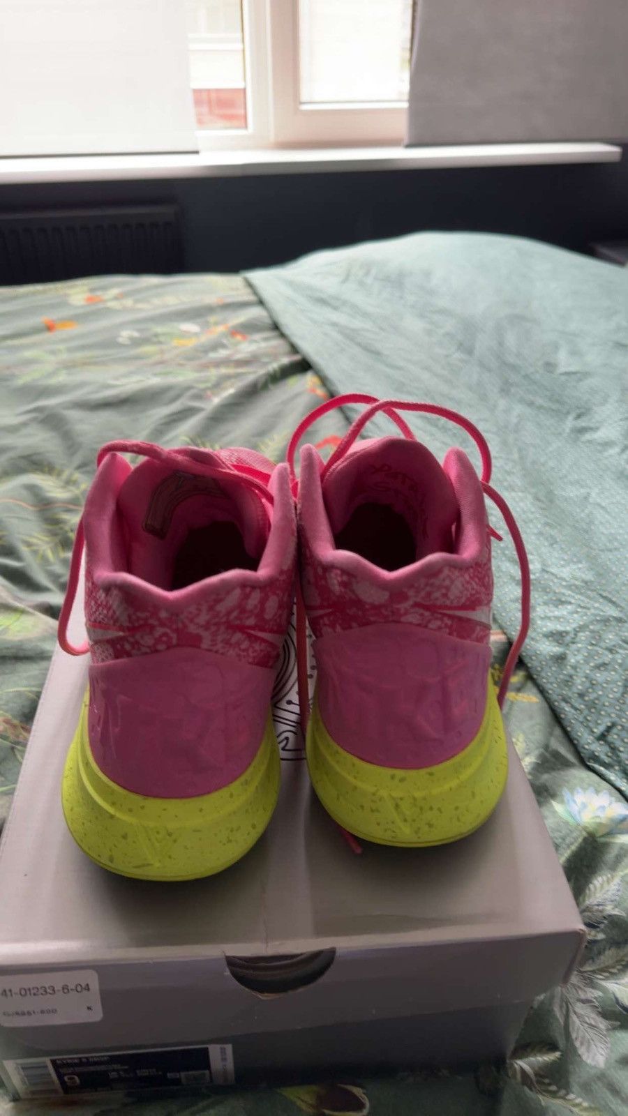 Nike SpongeBob SquarePants x Nike Kyrie 5 "Patrick Size US 11 / EU 44 - 5 Thumbnail