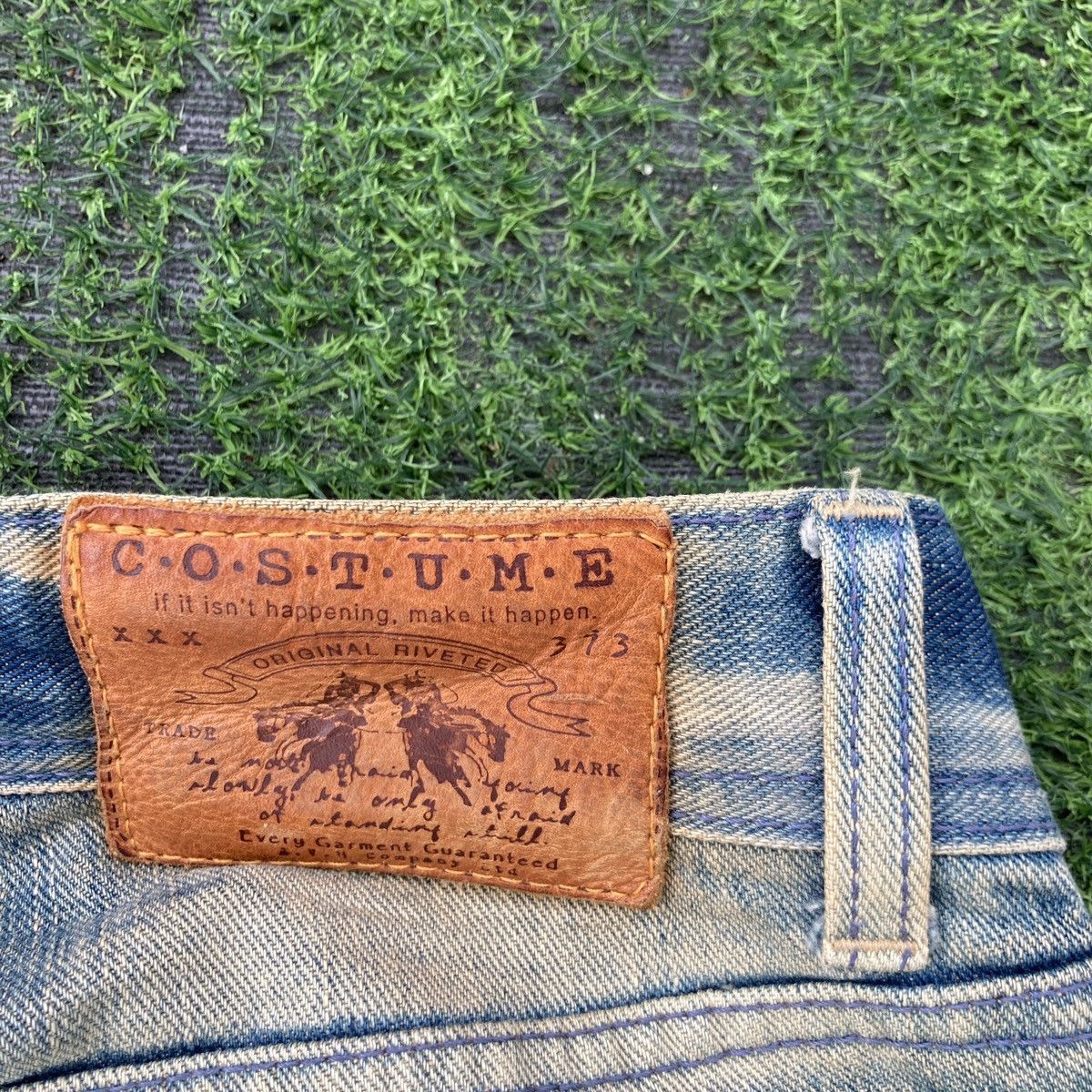 Japanese Brand A.V.H COSTUME DISTRESSED JEANS Size US 31 - 13 Thumbnail