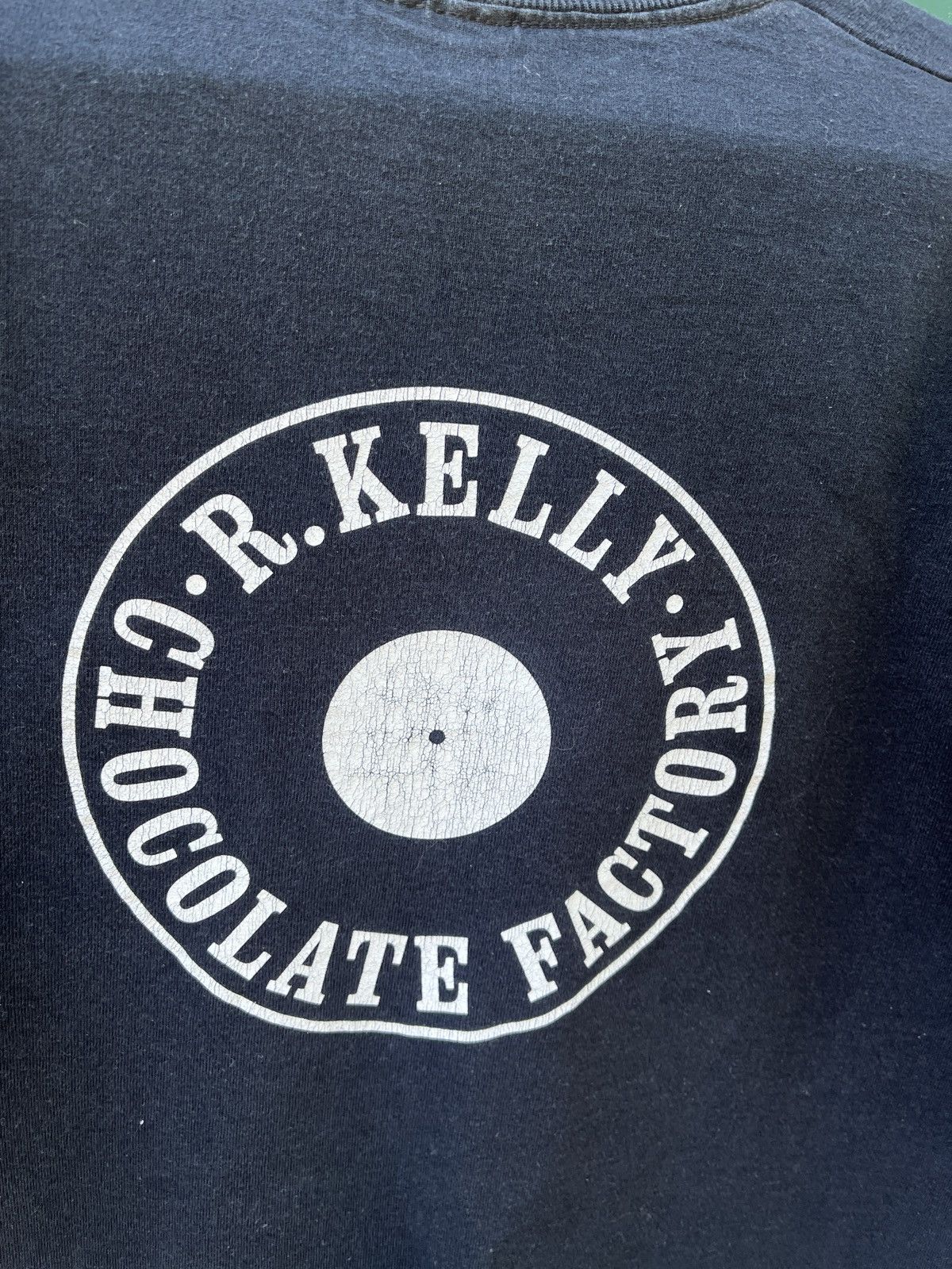 Vintage Vintage R. Kelly Chocolate Factory T-Shirt Size US L / EU 52-54 / 3 - 2 Thumbnail