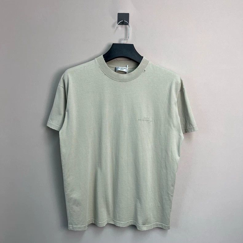 Balenciaga Balenciaga Tiger Year Limited Embroidered Short Sleeve Size US S / EU 44-46 / 1 - 1 Thumbnail