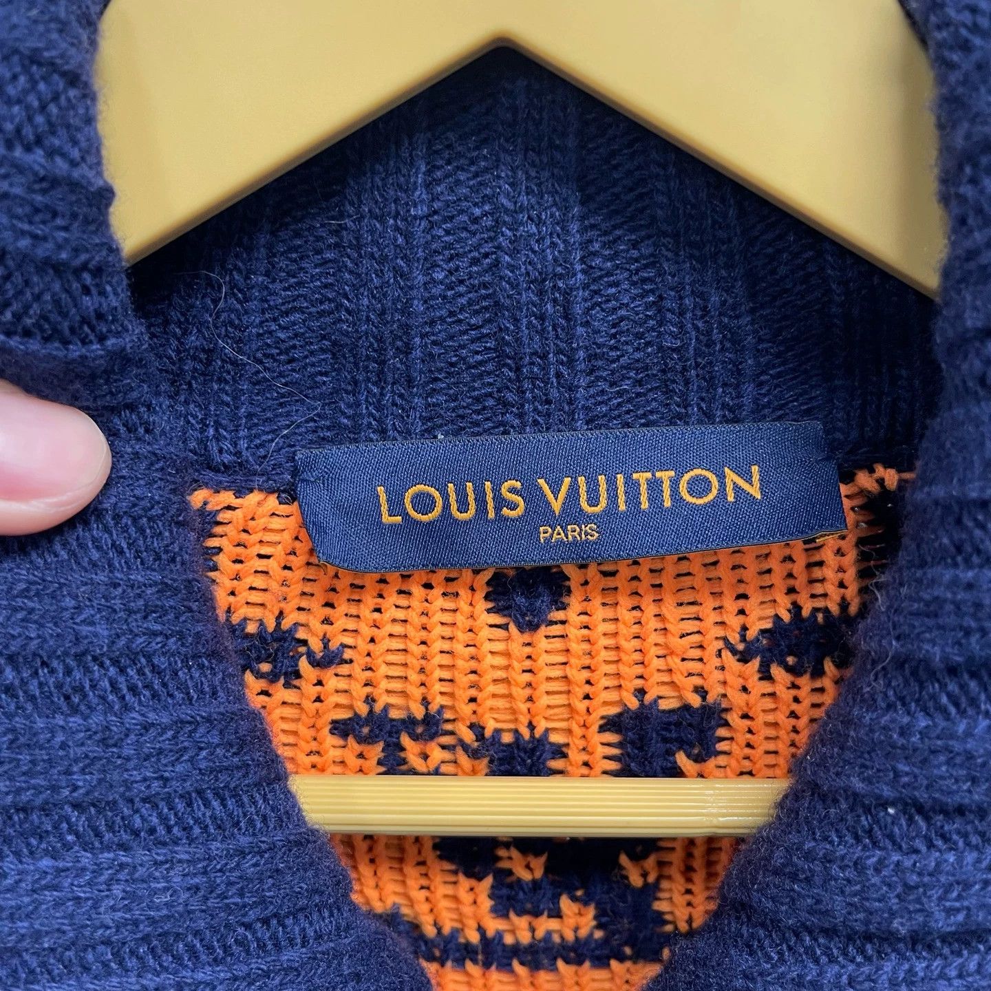 Louis Vuitton LV Fluo Orange Monogram Knit Jacket L New #10533 Size US L / EU 52-54 / 3 - 3 Thumbnail