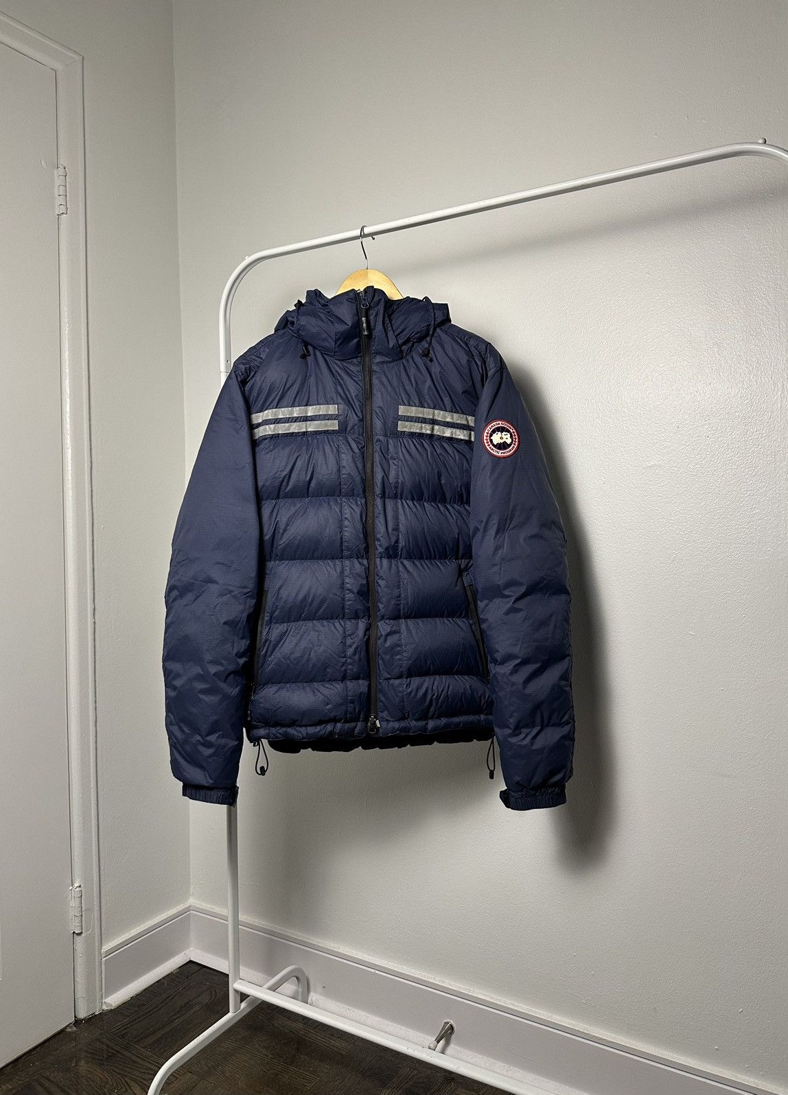 Canada goose men's summit jacket deals