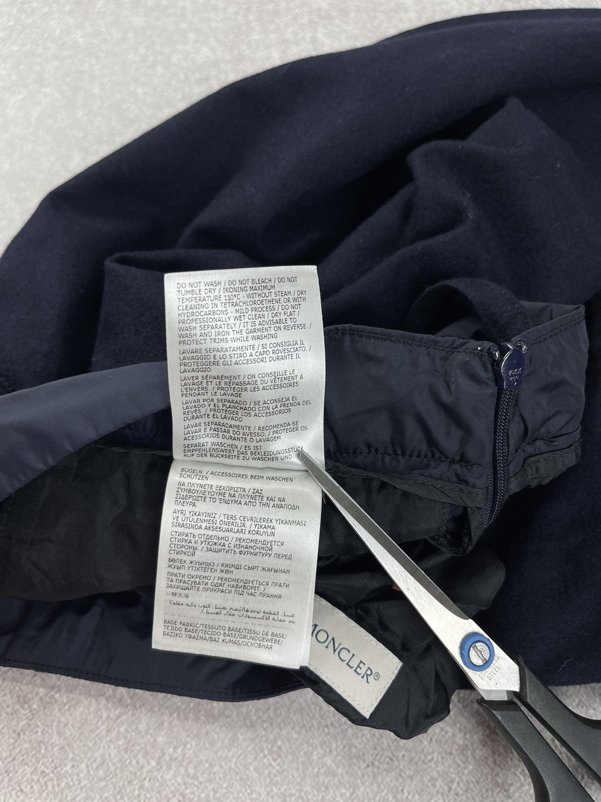 Moncler Women’s Moncler Wool Dress Trousers Pants Size 38 Size 26" / US 2 / IT 38 - 13 Thumbnail