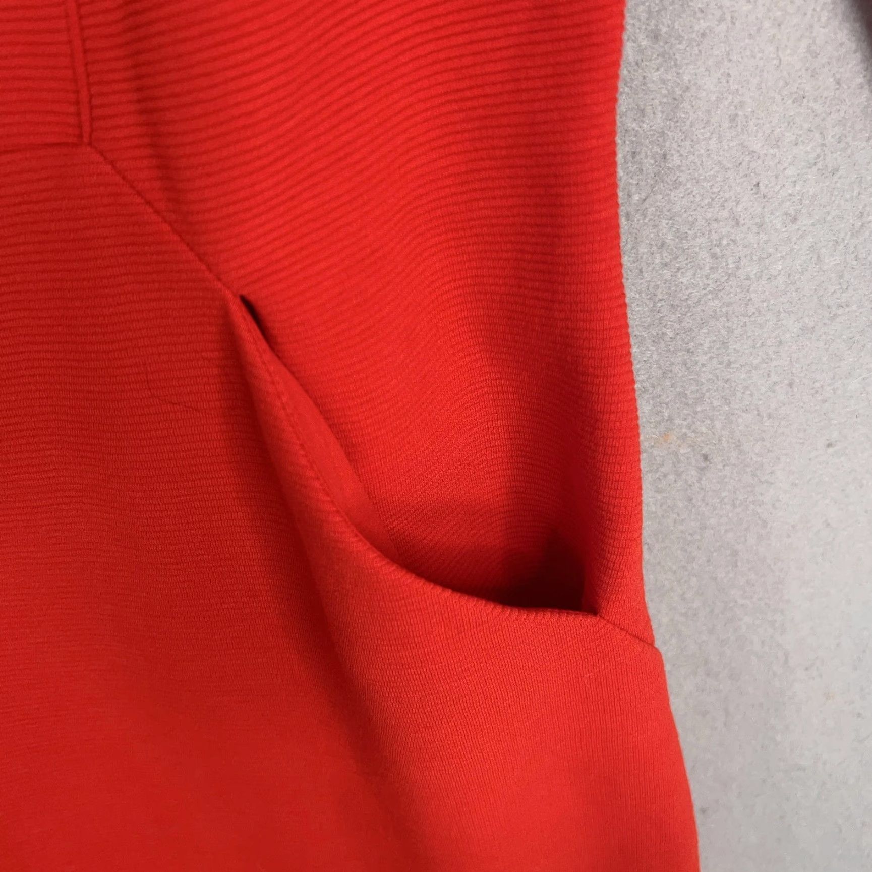 Boden Boden Dress Womens 2 Red V Neck Ottoman Rib Pockets Minimal Quiet Luxury Office Dress Size XS / US 0-2 / IT 36-38 - 5 Thumbnail