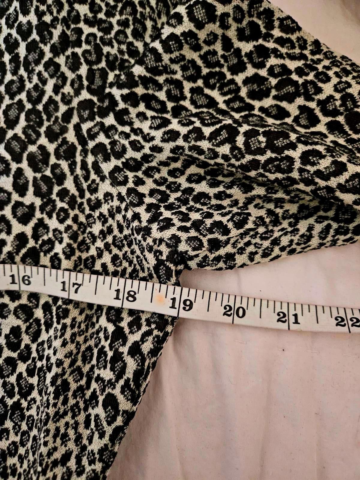 Designer Doncaster Leopard Print Dress with V-Neck Size M / US 6-8 / IT 42-44 - 7 Thumbnail