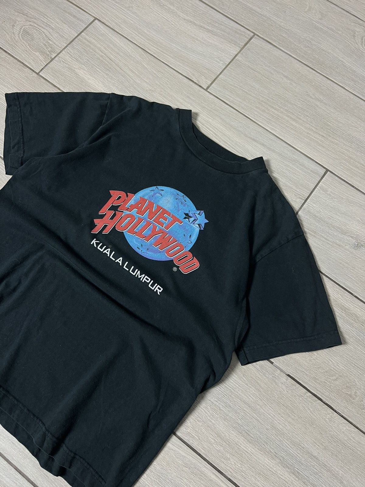 Band Tees Planet Hollywood KUALALUMPUR Logo T-Shirt L 90s Streetwear Size US L / EU 52-54 / 3 - 5 Thumbnail