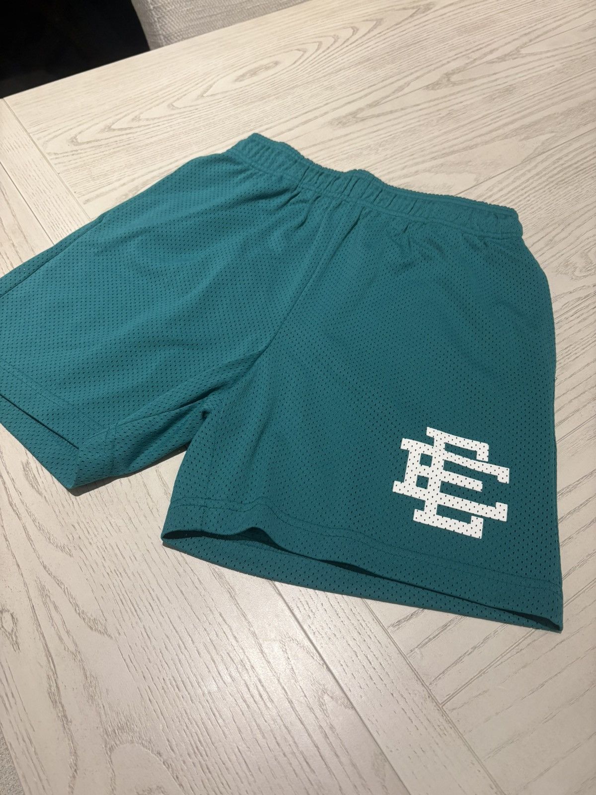 Eric Emanuel Eric Emanuel Green Shorts - Medium Size US 32 / EU 48 - 1 Thumbnail