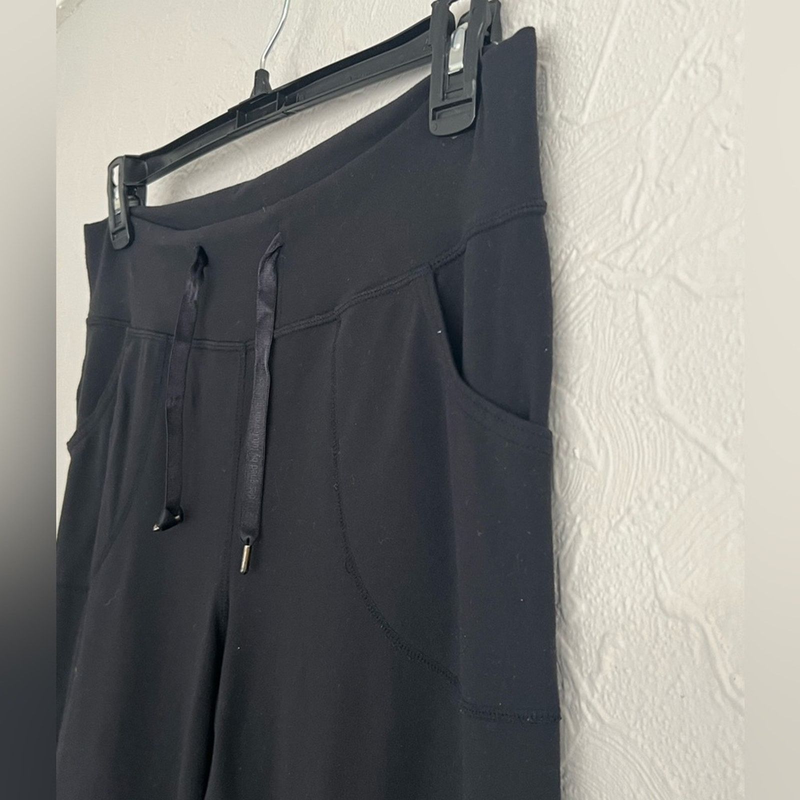 Lululemon Lululemon Keep Moving Pants High-Rise Size 8 Inseam 32 Nice Size 28" / US 6 / IT 42 - 4 Thumbnail
