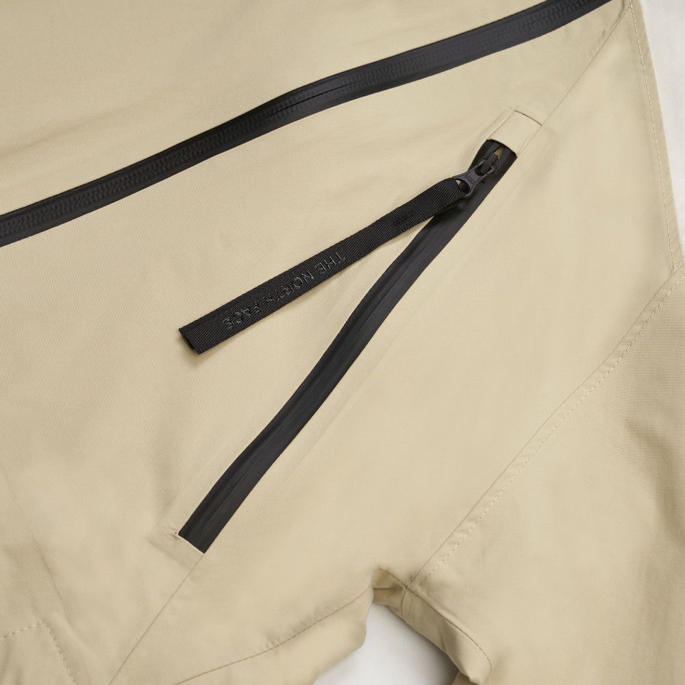The North Face Urban Exploration DryVent™ HARDSHELL CAPE COAT Size US M / EU 48-50 / 2 - 6 Thumbnail